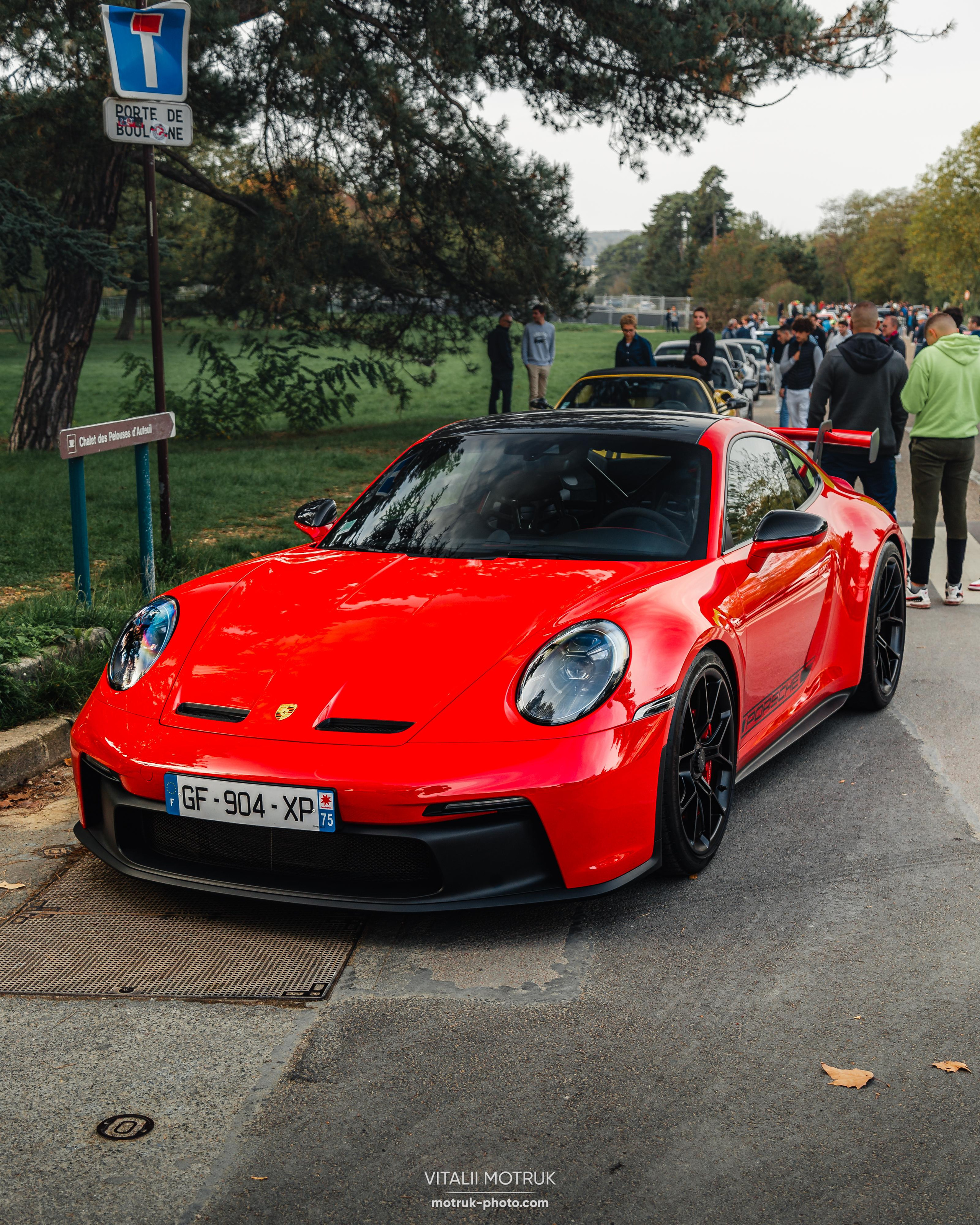 Rassamblement a l’Auteuil. Photographer in Paris — Vitalii Motruk