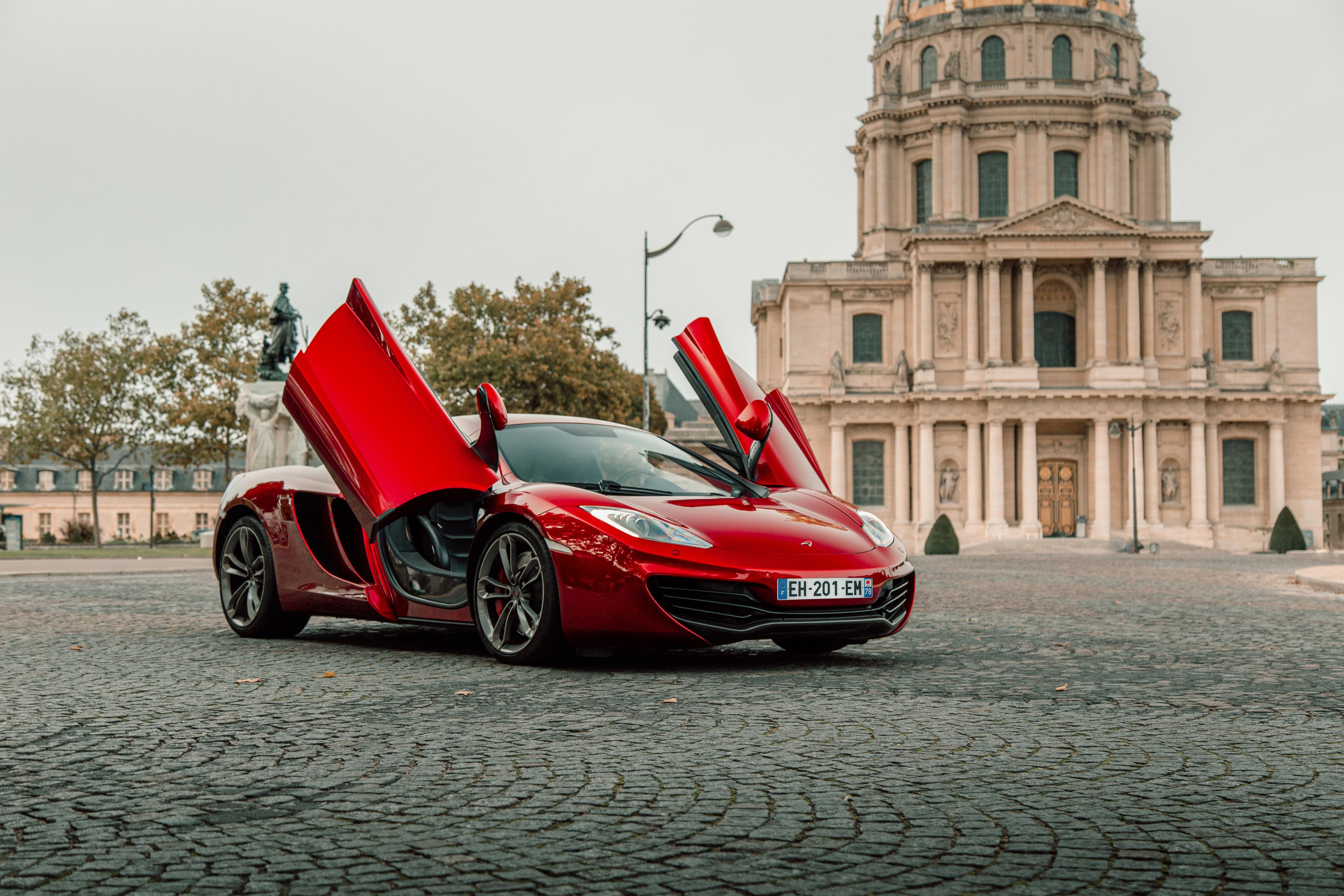 McLaren MP4-12c. Photographer in Paris — Vitalii Motruk