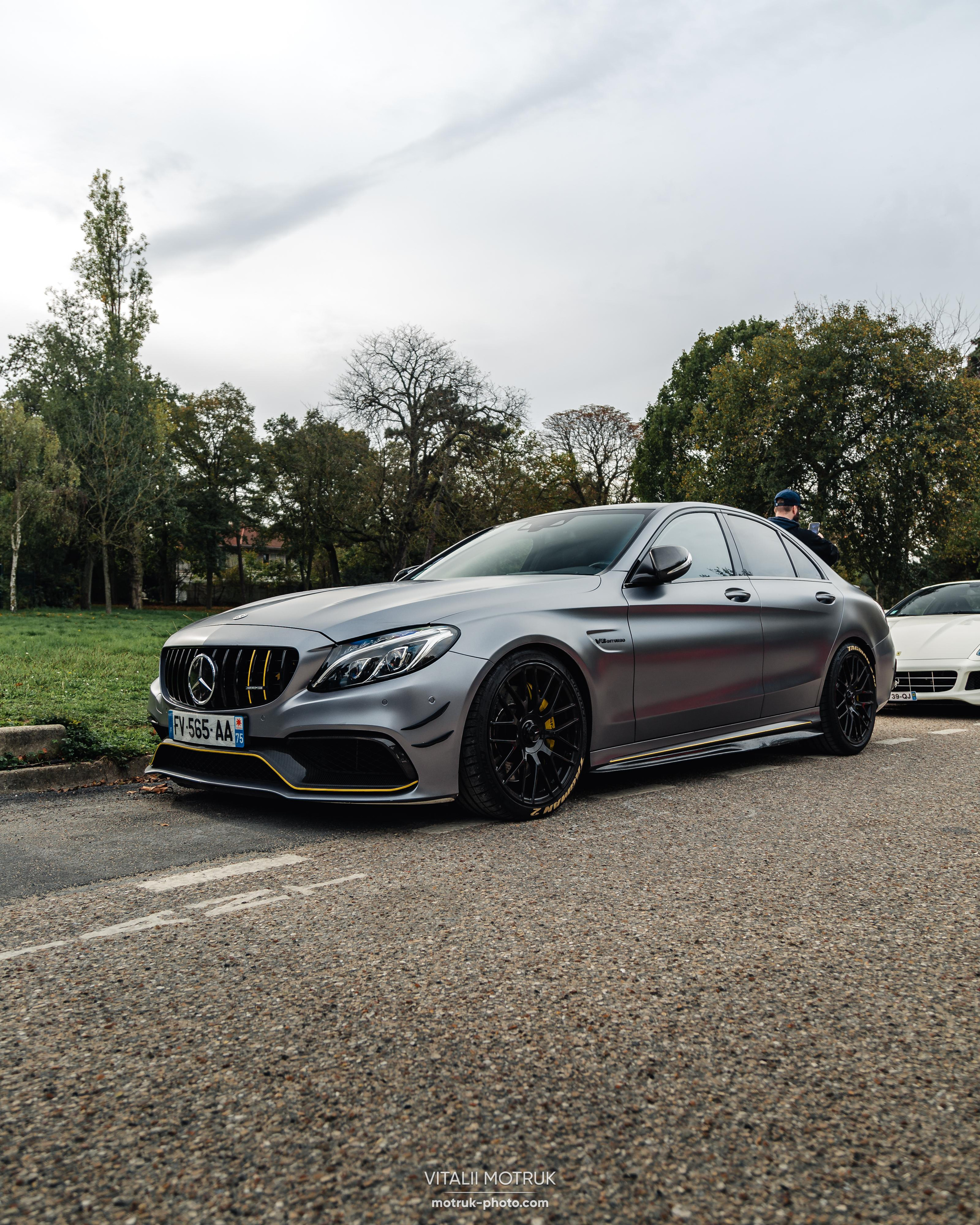 Rassamblement a l’Auteuil. Photographer in Paris — Vitalii Motruk