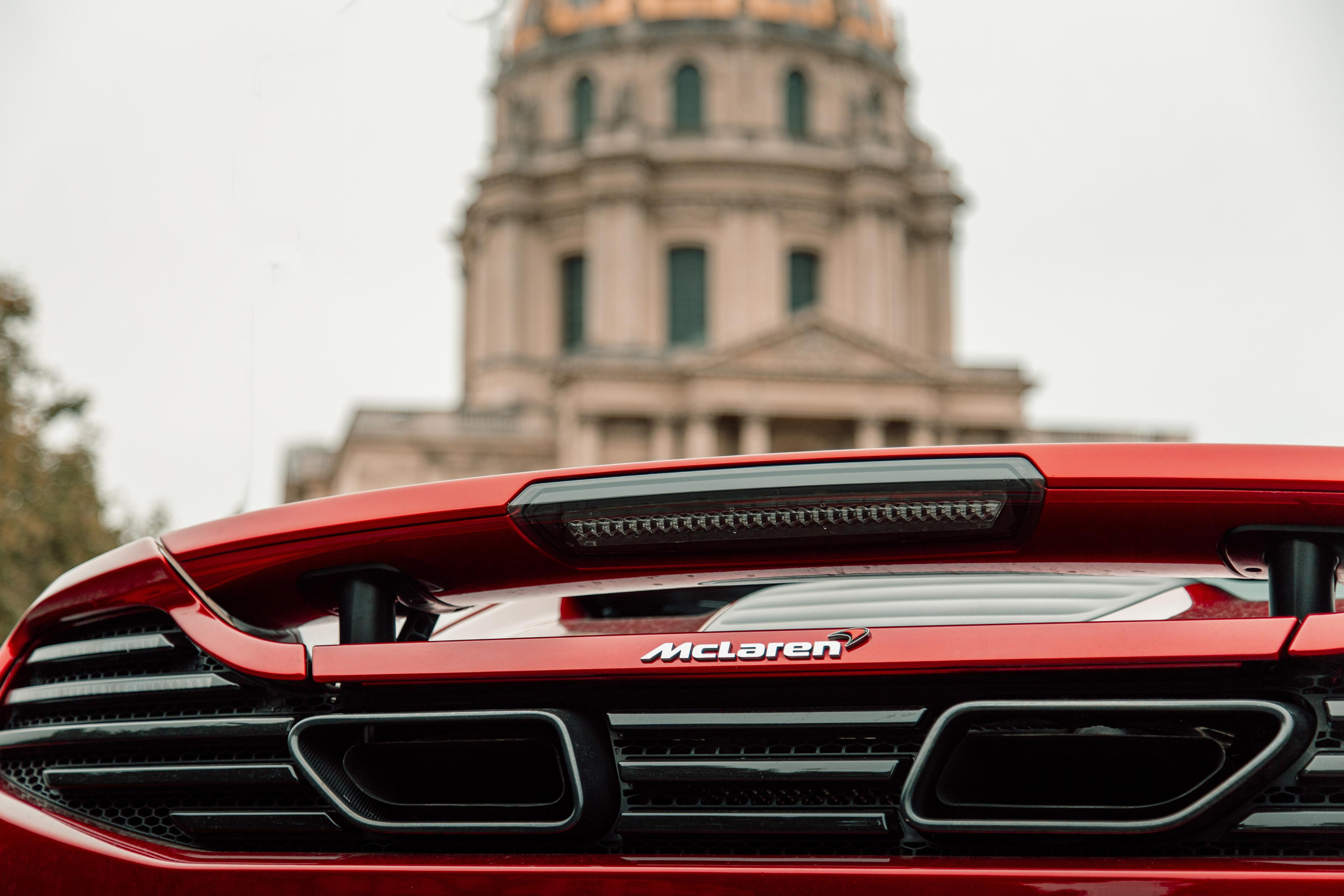 McLaren MP4-12c. Photographer in Paris — Vitalii Motruk