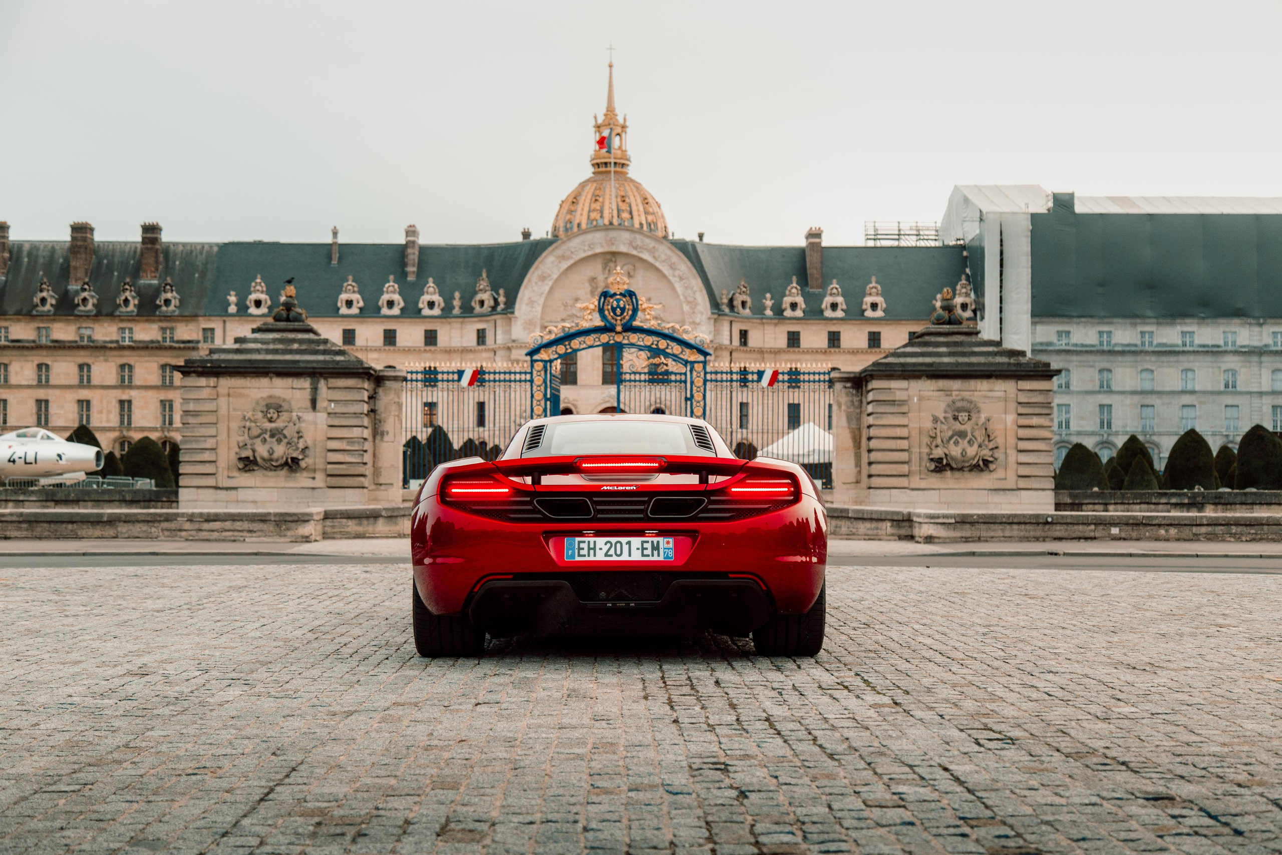 McLaren MP4-12c. Photographer in Paris — Vitalii Motruk