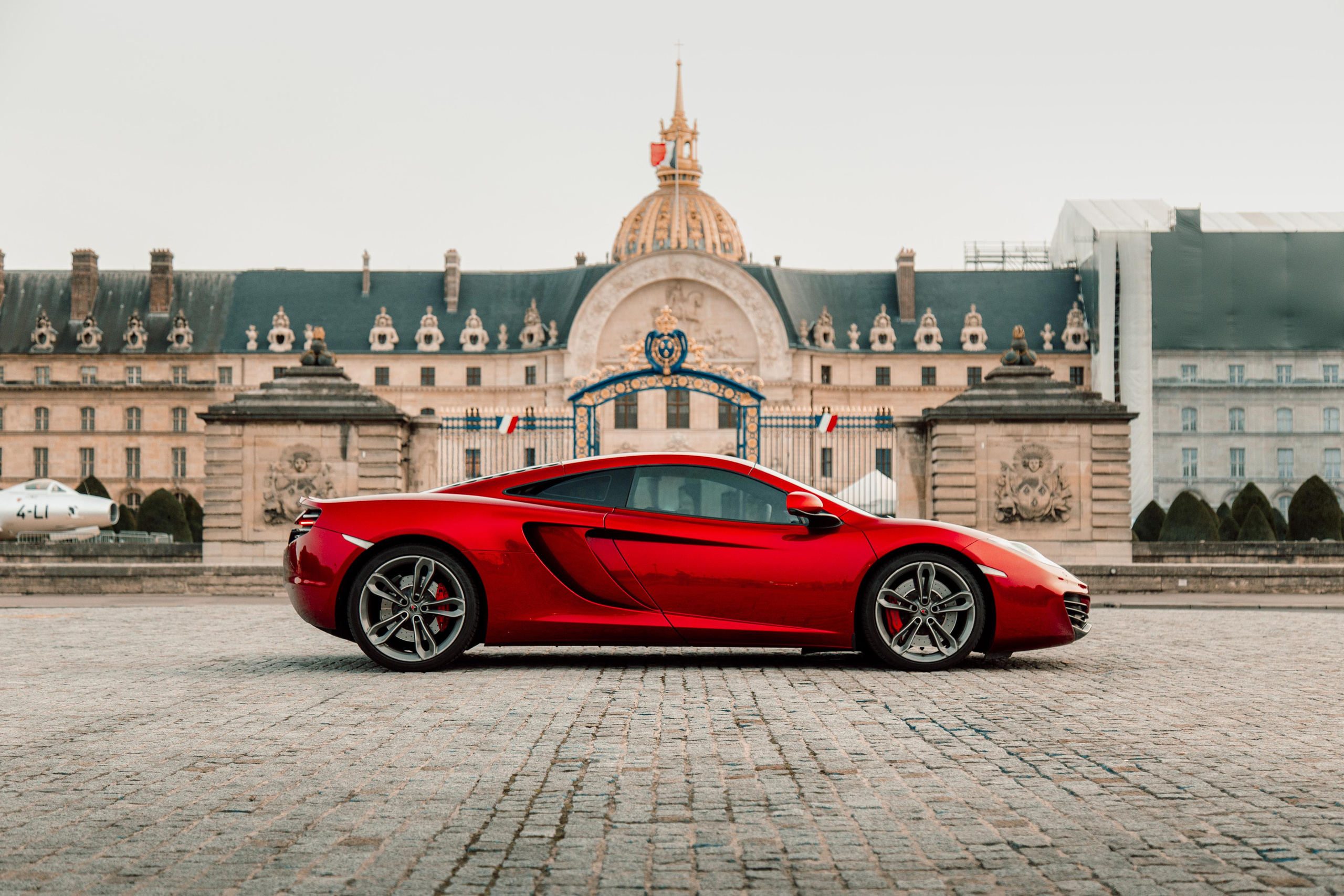 McLaren MP4-12c. Photographer in Paris — Vitalii Motruk