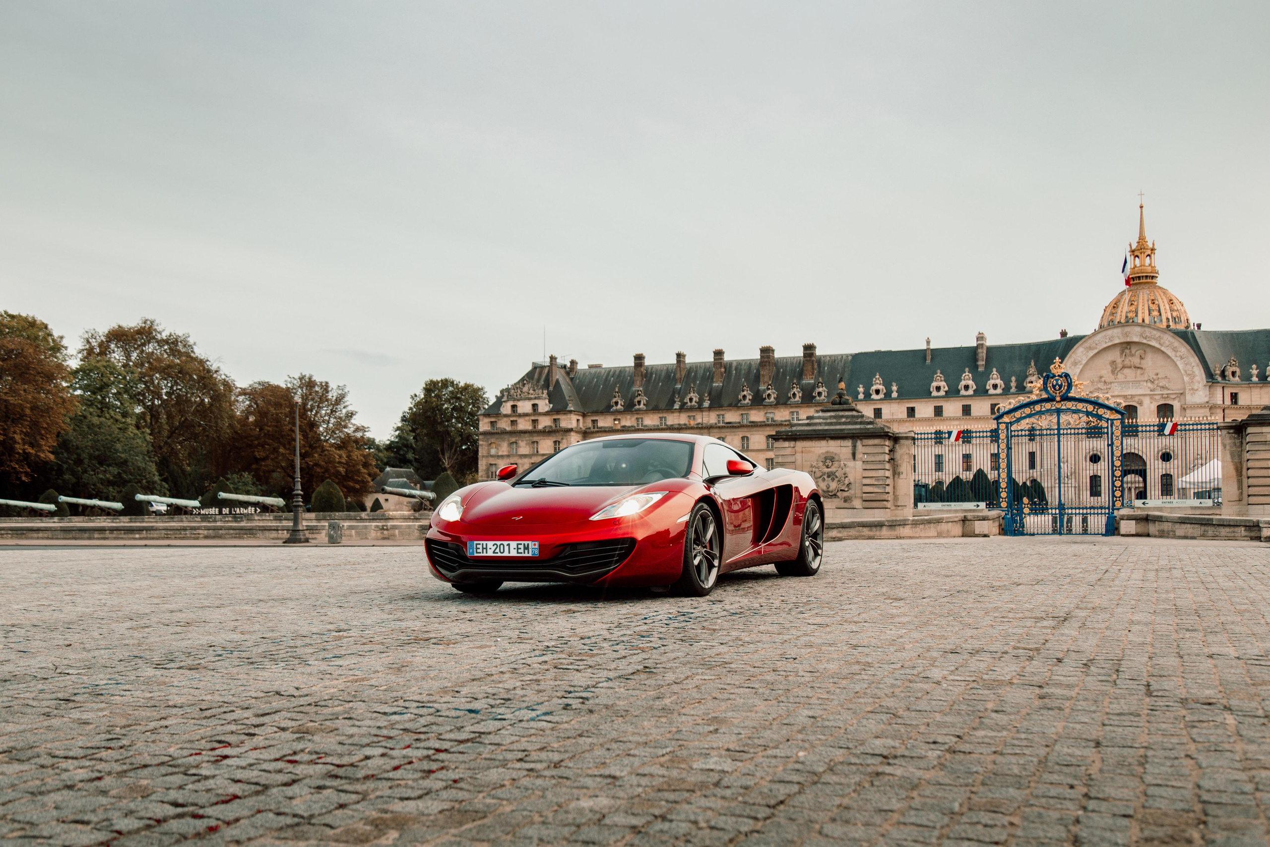 McLaren MP4-12c. Photographer in Paris — Vitalii Motruk