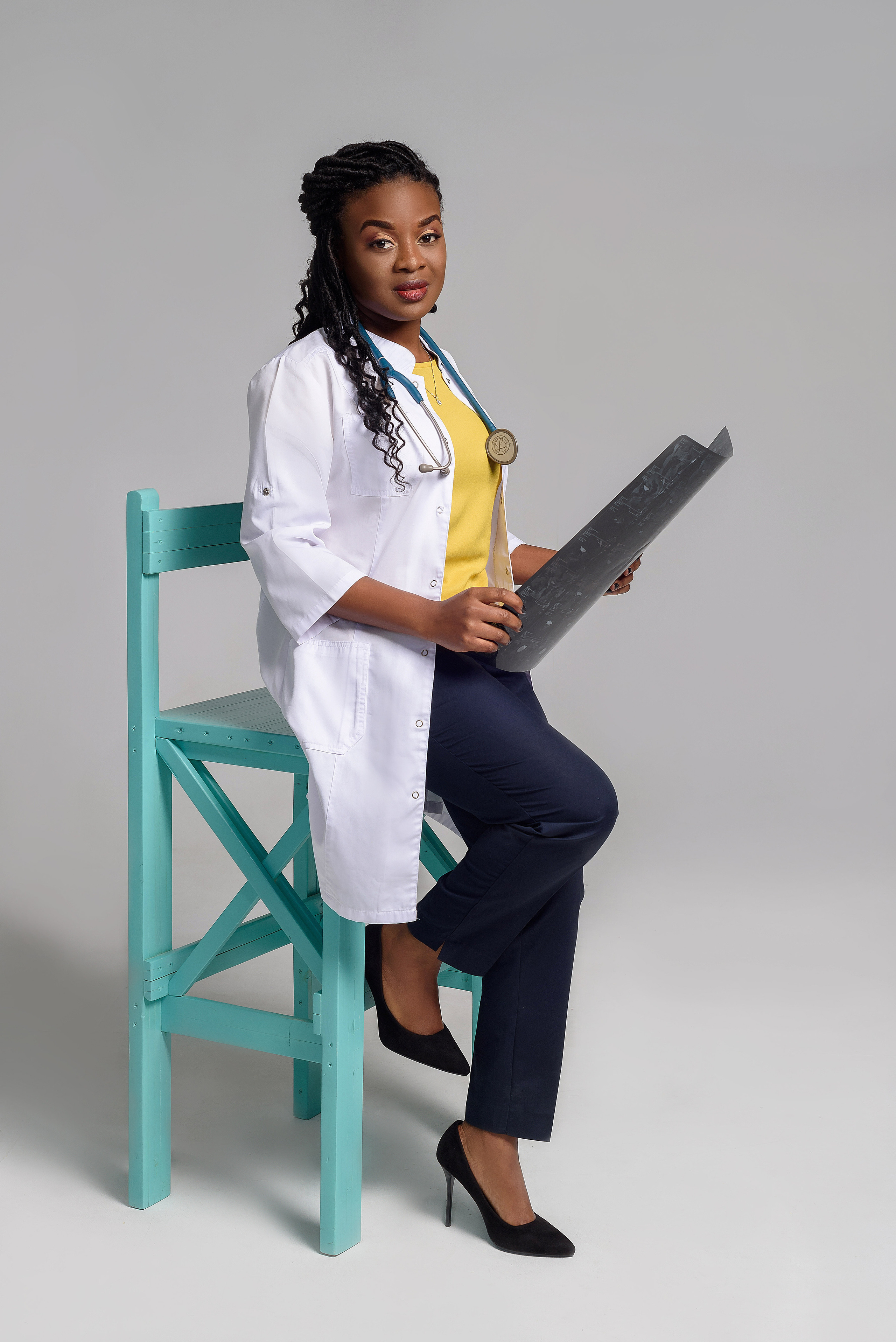 Студенческий альбом. МАРИЯ ВАЛУЕВА Фотограф в Ницце, Каннах, Монако, Франции, Европе. Фотограф в Стамбуле