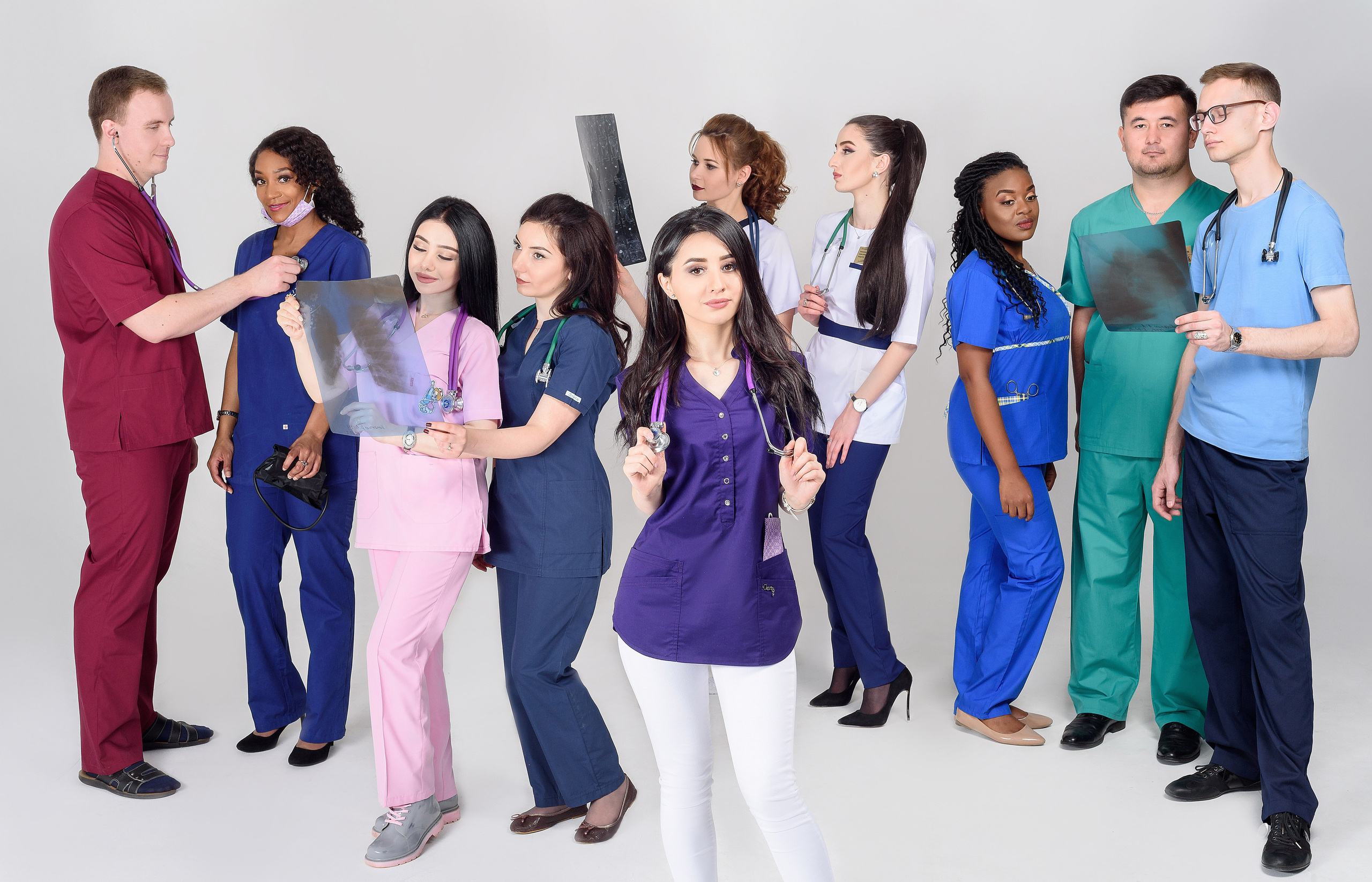 Álbum de fotos de estudio para estudiantes. MARIA VALUEVA Fotógrafo en Niza, Cannes, Monaco, Francia, Europe, Estambul, Turquía