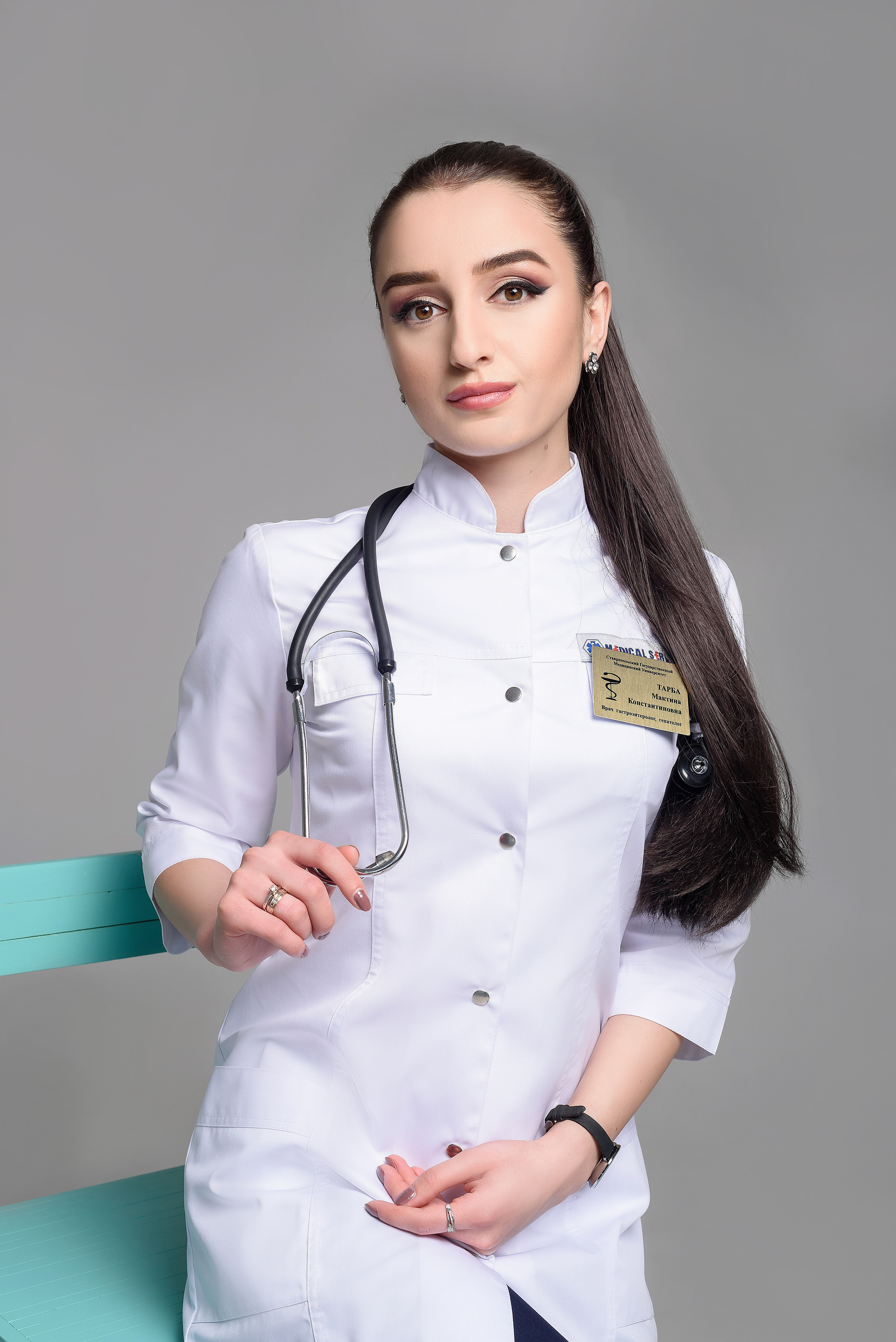 Álbum de fotos de estudio para estudiantes. MARIA VALUEVA Fotógrafo en Niza, Cannes, Monaco, Francia, Europe, Estambul, Turquía