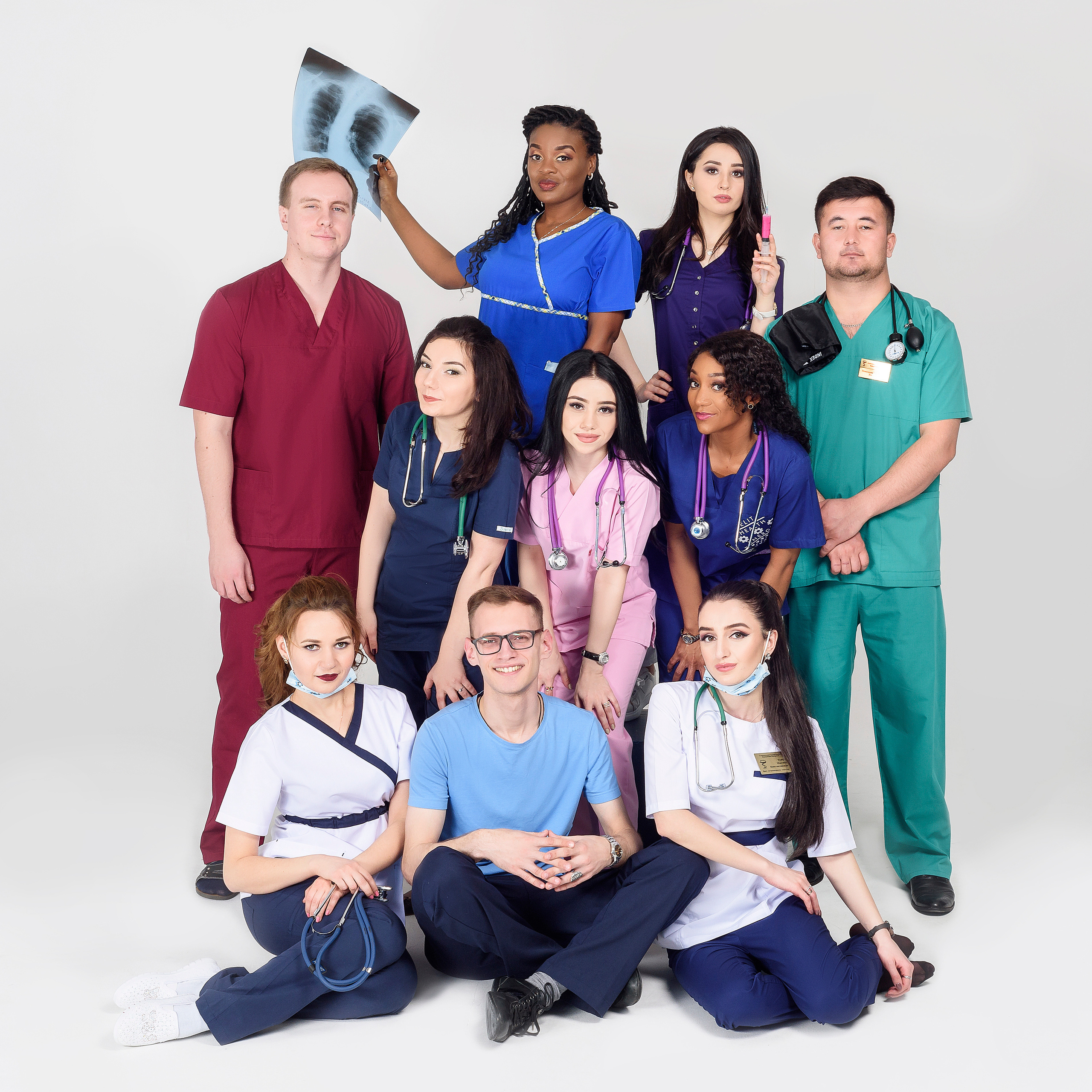 Álbum de fotos de estudio para estudiantes. MARIA VALUEVA Fotógrafo en Niza, Cannes, Monaco, Francia, Europe, Estambul, Turquía