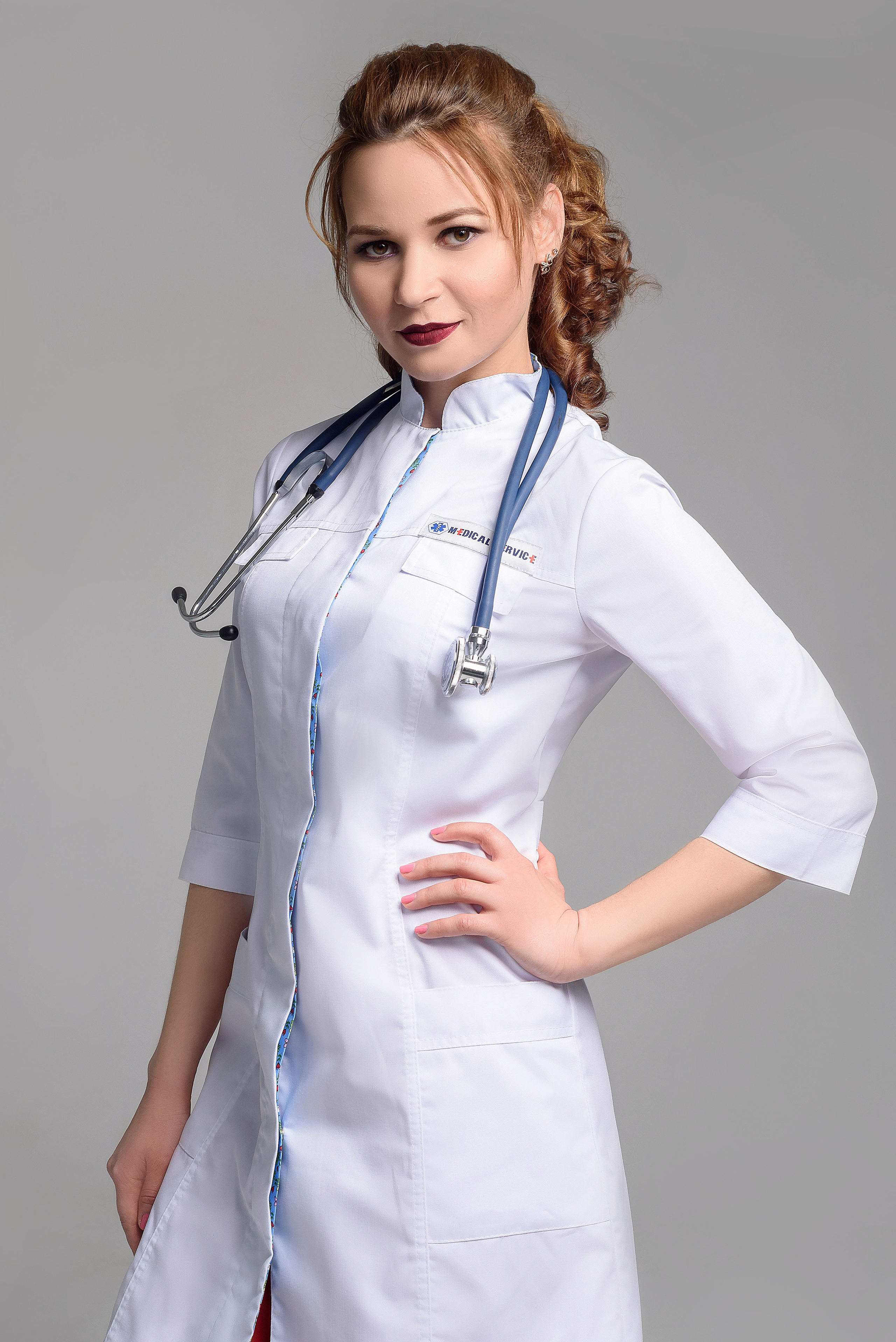 Студенческий альбом. МАРИЯ ВАЛУЕВА Фотограф в Ницце, Каннах, Монако, Франции, Европе. Фотограф в Стамбуле