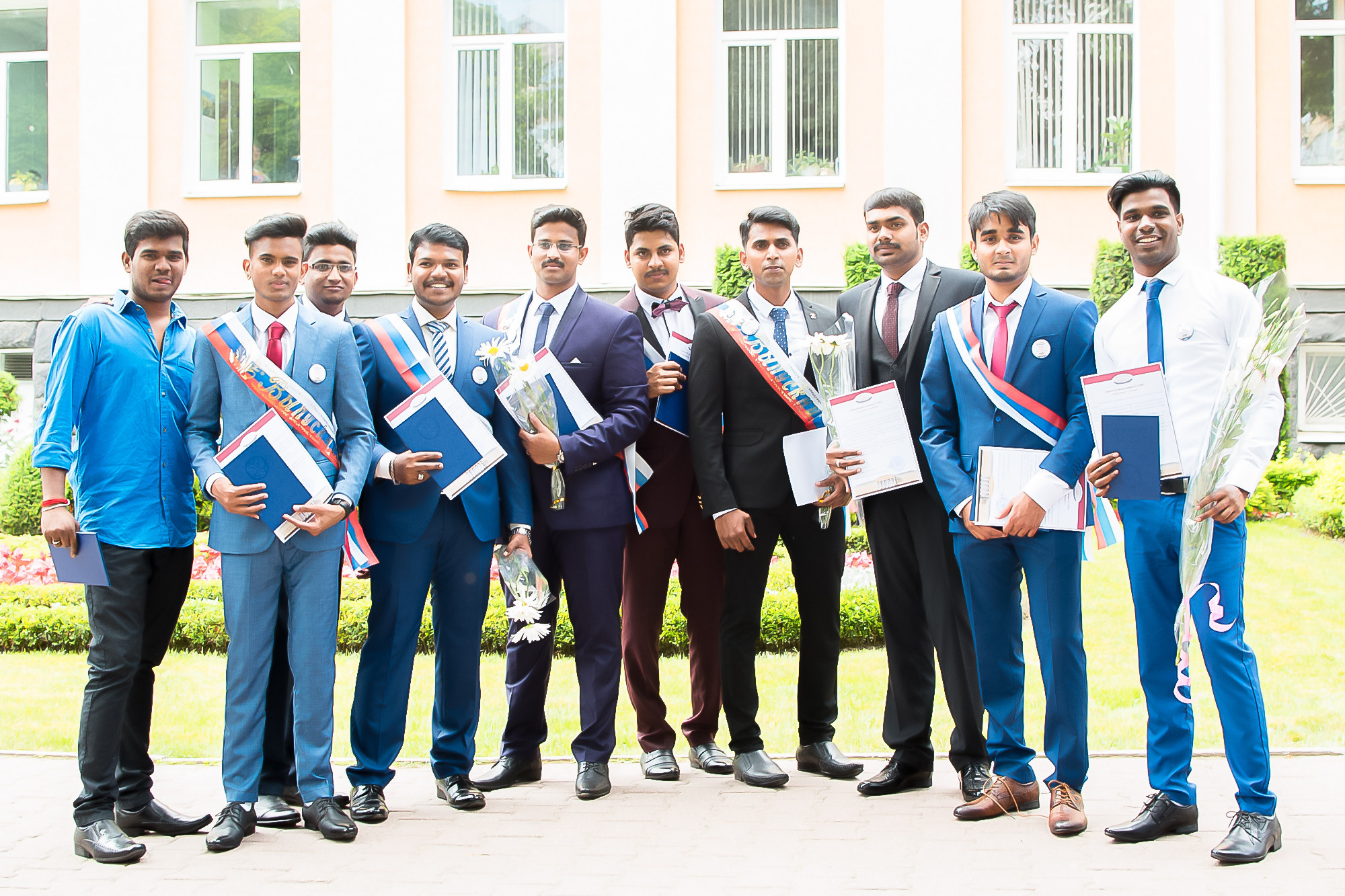 Выпускной Р. и группы. МАРИЯ ВАЛУЕВА Фотограф в Ницце, Каннах, Монако, Франции, Европе. Фотограф в Стамбуле