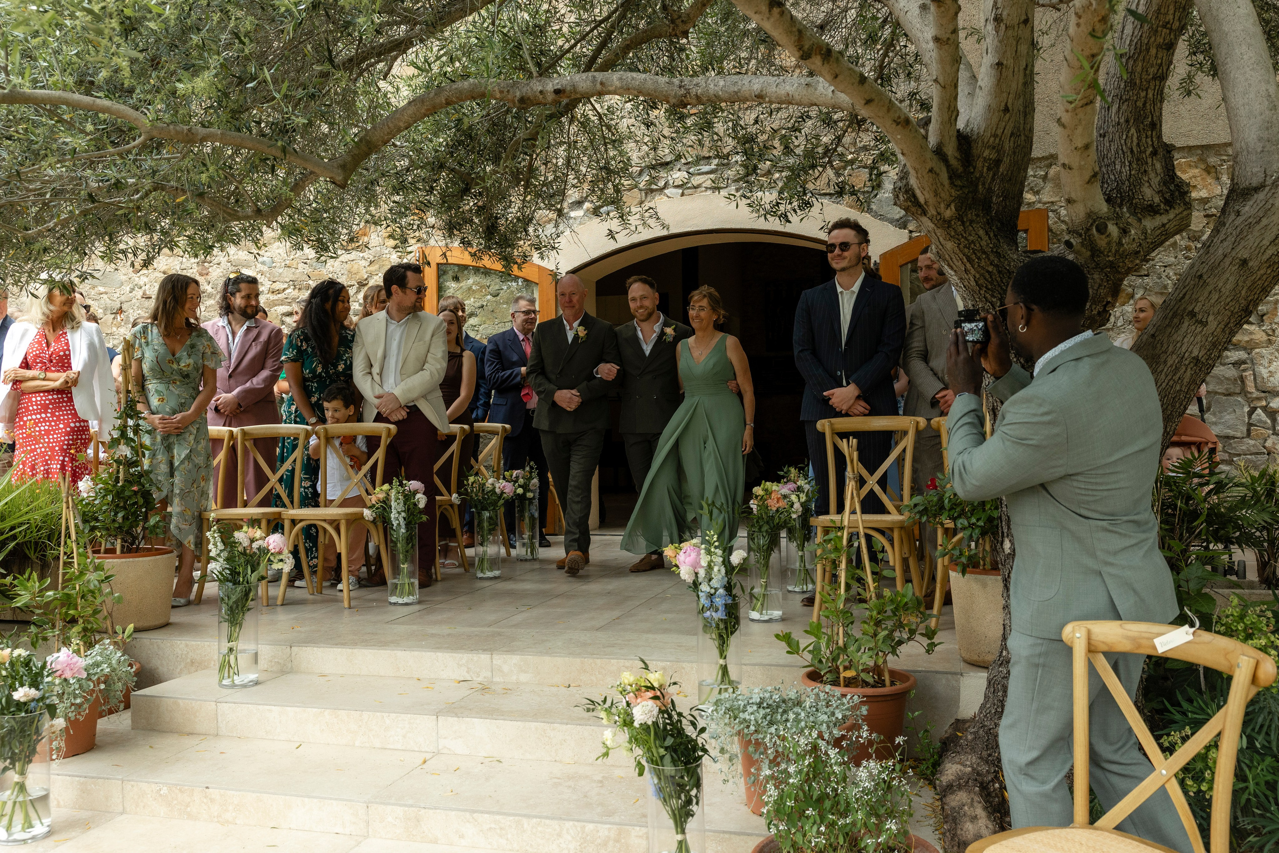 Свадьба в Château Du Puits Es Pratx — яркий день на юге Франции. Евгения Смирнова — фотограф в Тулузе и юго-западной Франции