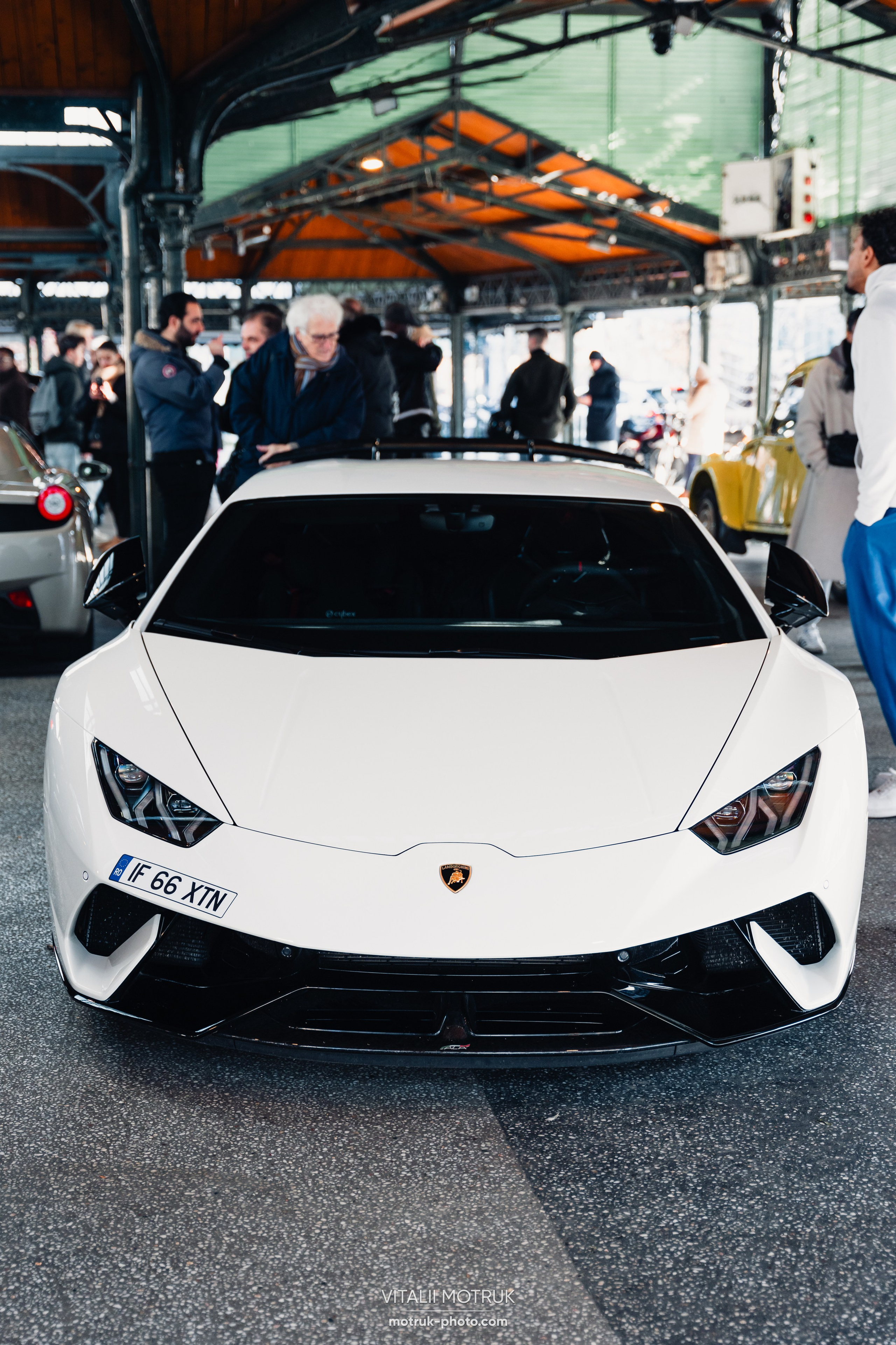 Rassemblement Colombes 16 fevrier 2025. Photographe de voitures à Paris — Vitalii Motruk