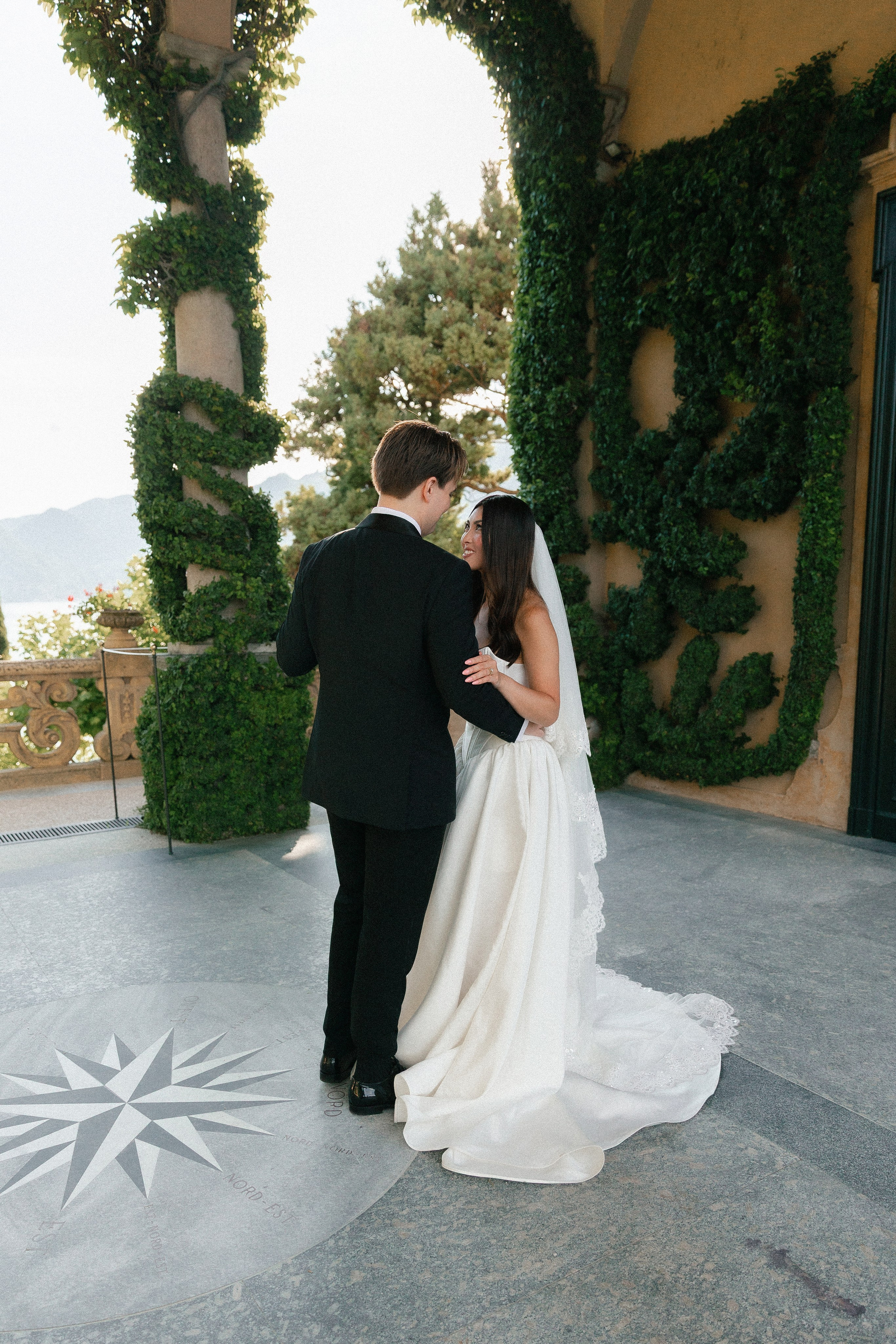 Lily & Zach, Villa del Balbianello. Photographer in Italy Anna Linnik