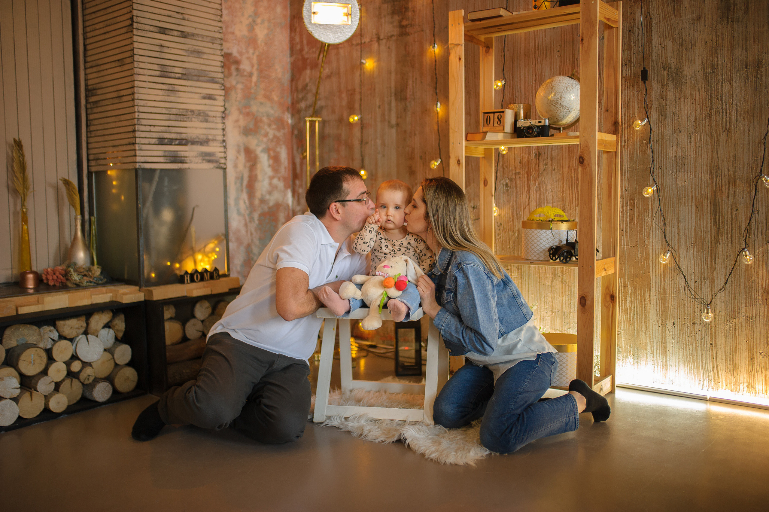 Студийная фотосессия Полины с родителями. Семейный фотограф в Кишинёве THOMAS SHTIFT