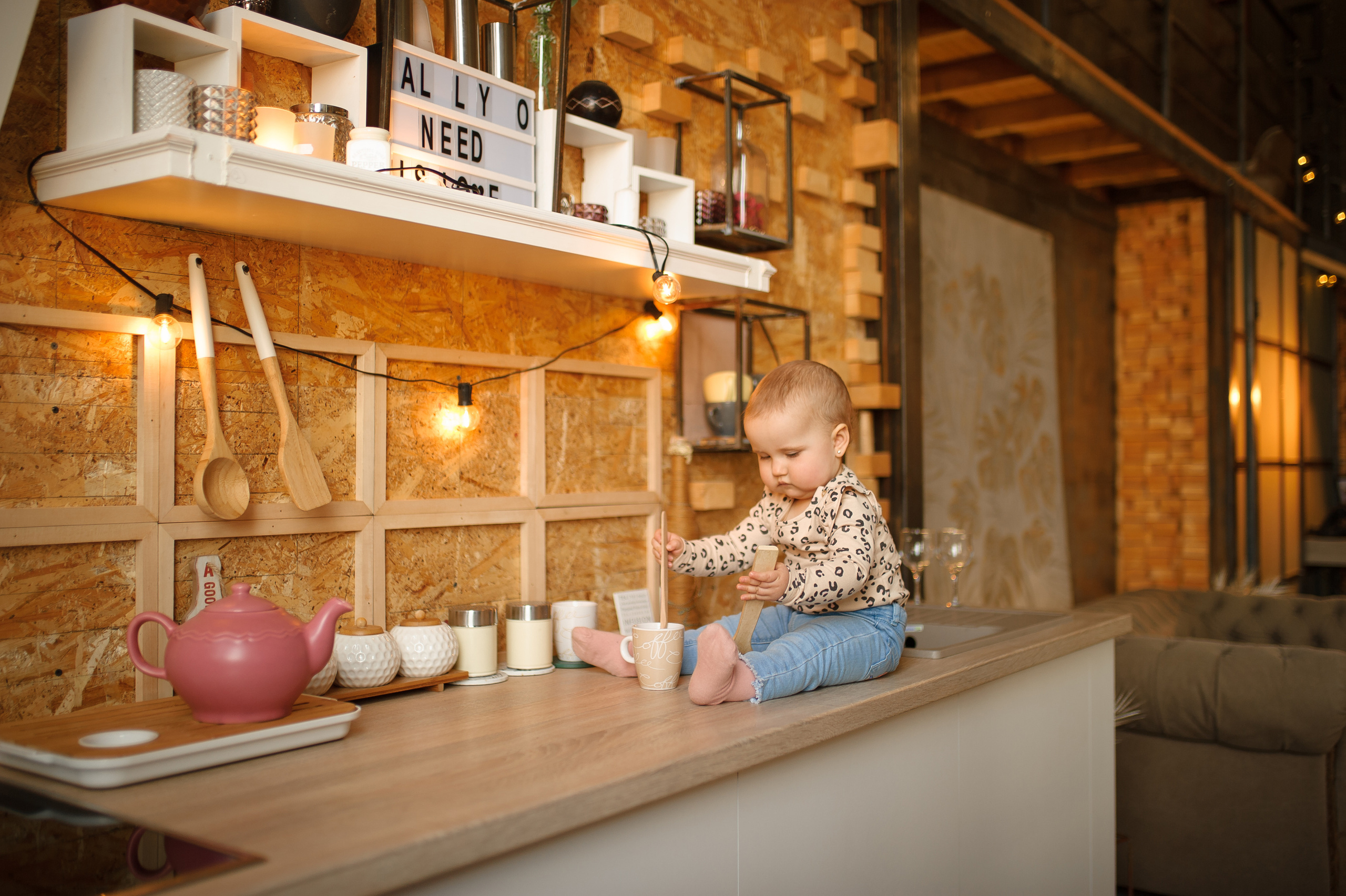 Студийная фотосессия Полины с родителями. Семейный фотограф в Кишинёве THOMAS SHTIFT