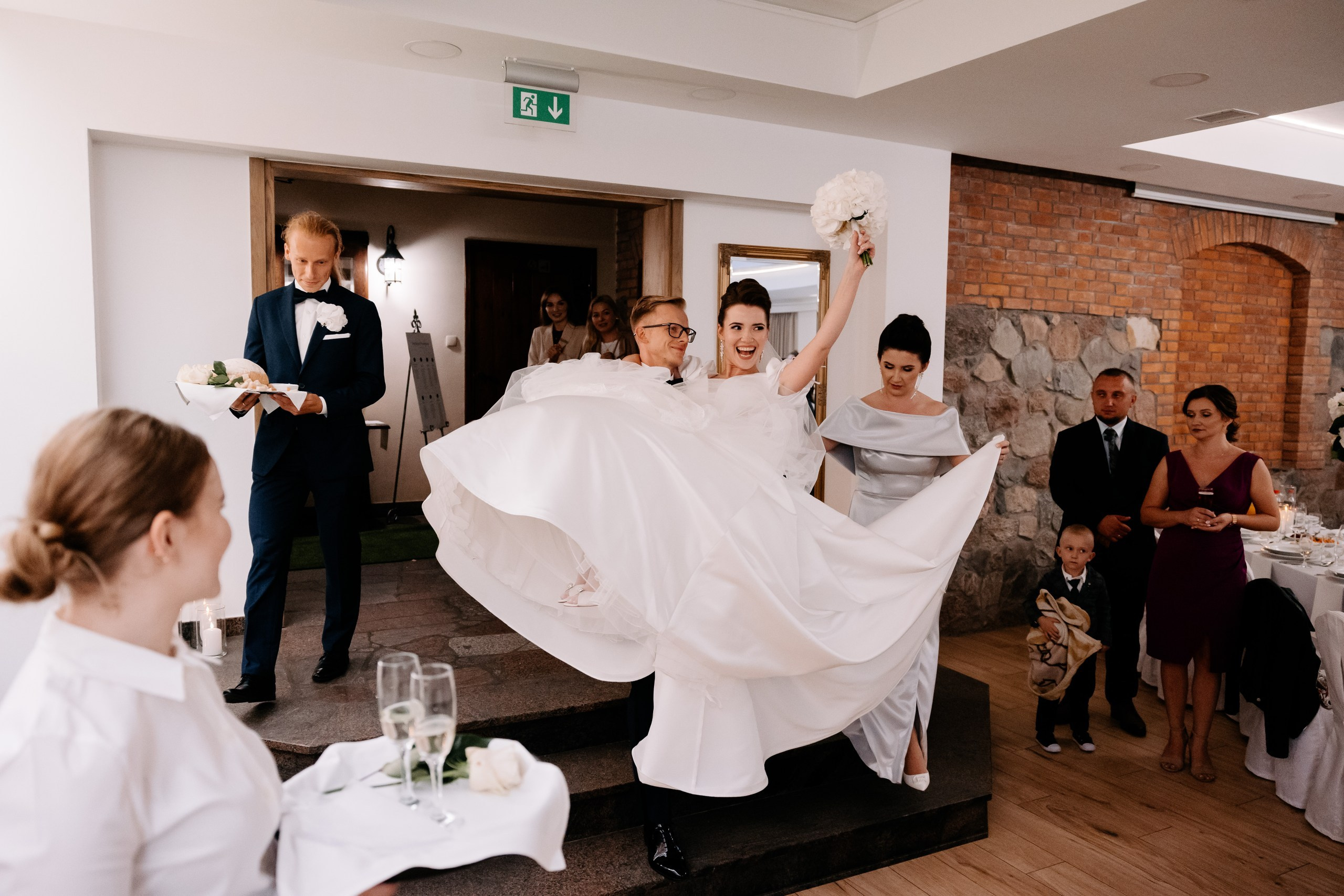 Wiki ♡ Przemek. Fotograf Ślubny Warszawa - Sesje Biznesowe Rodzinne Eventy