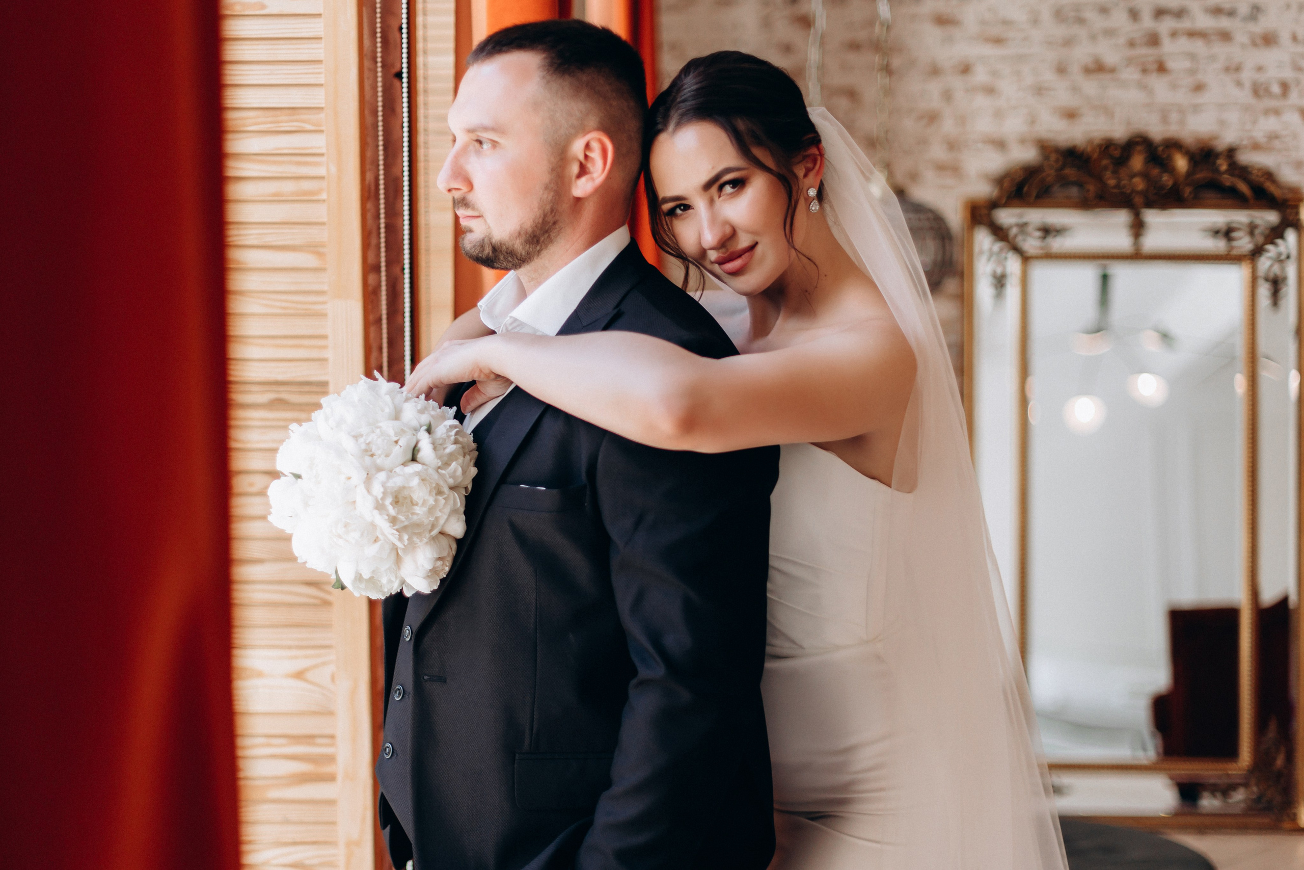 White Wedding. Wedding and Family Photograph