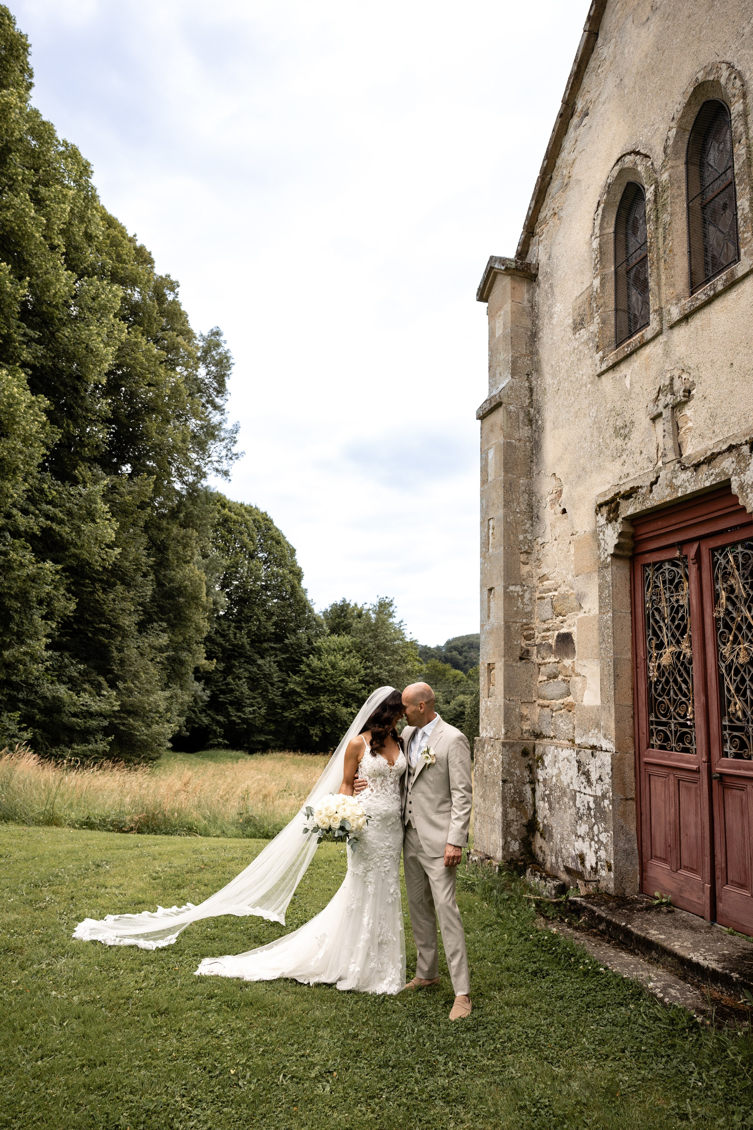 Roxane & Denis. Wedding at Abbaye du Palais, Thauron, France. June 29, 2024. Евгения Смирнова — фотограф в Тулузе и юго-западной Франции
