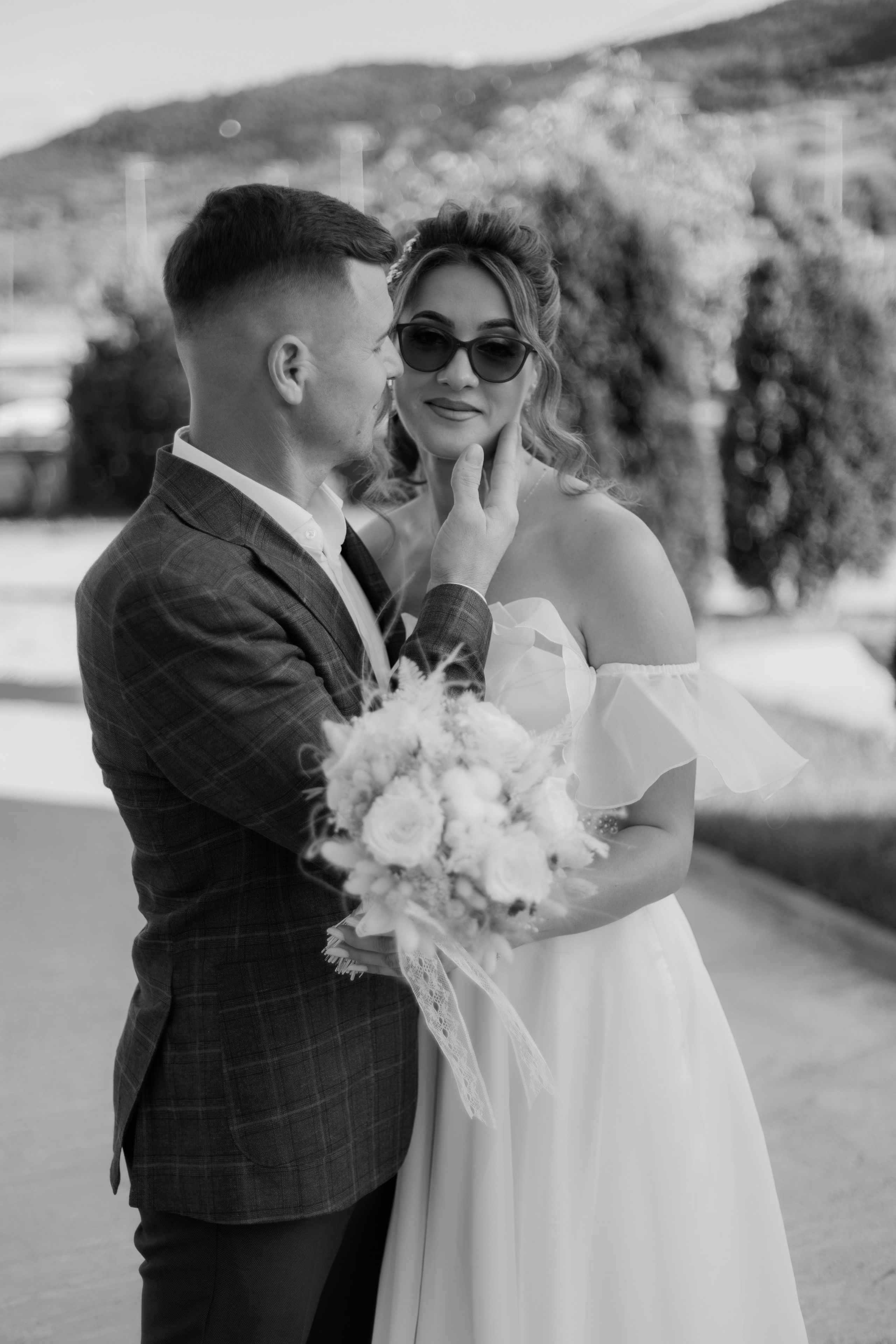 Oana & Vasile. Fotograf si videograf — evenimente si studio