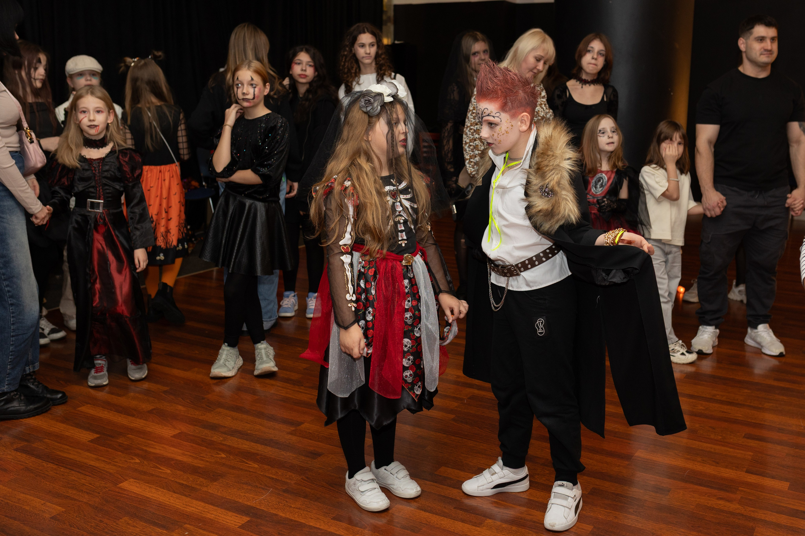 Leo dance studio Helloween 2025. Семейный и детский фотограф в Варшаве Мила Бобровская