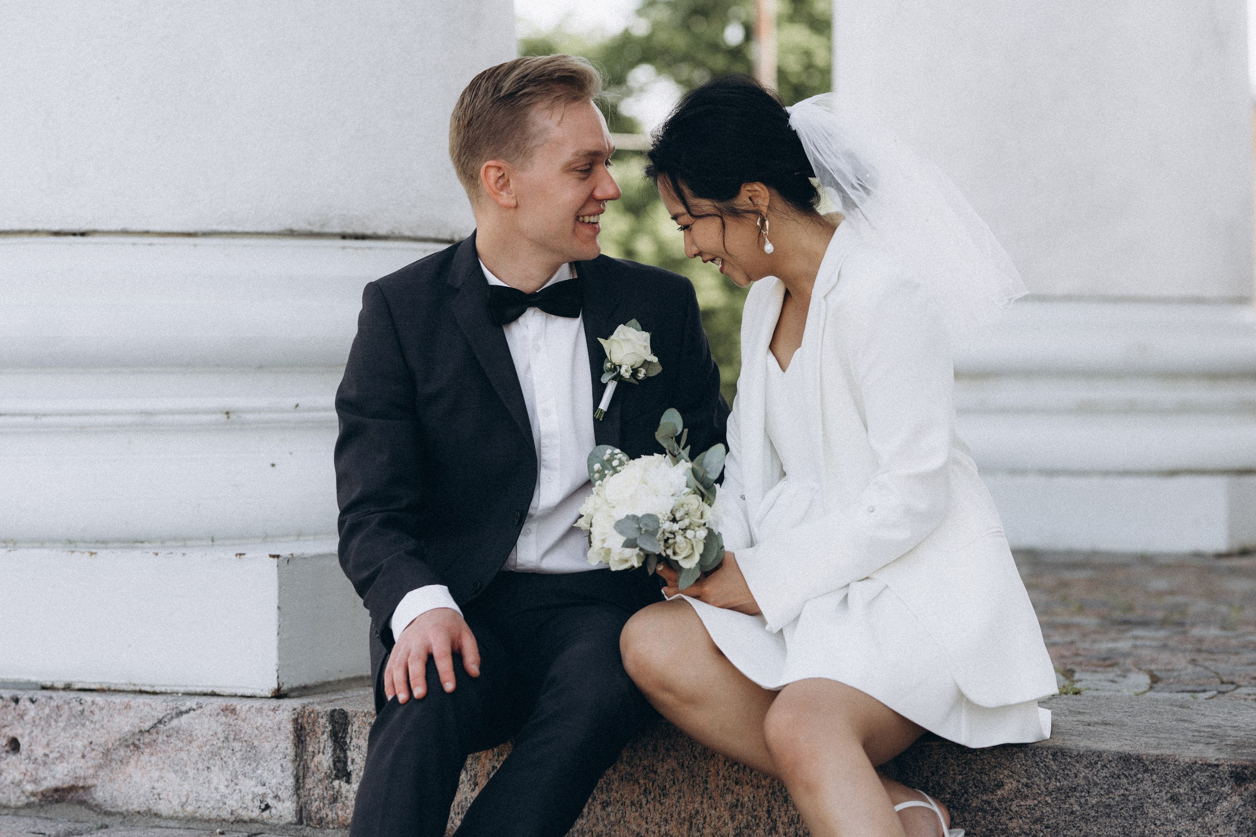 City wedding. Wedding and portrait photographer in Helsinki Vickan O