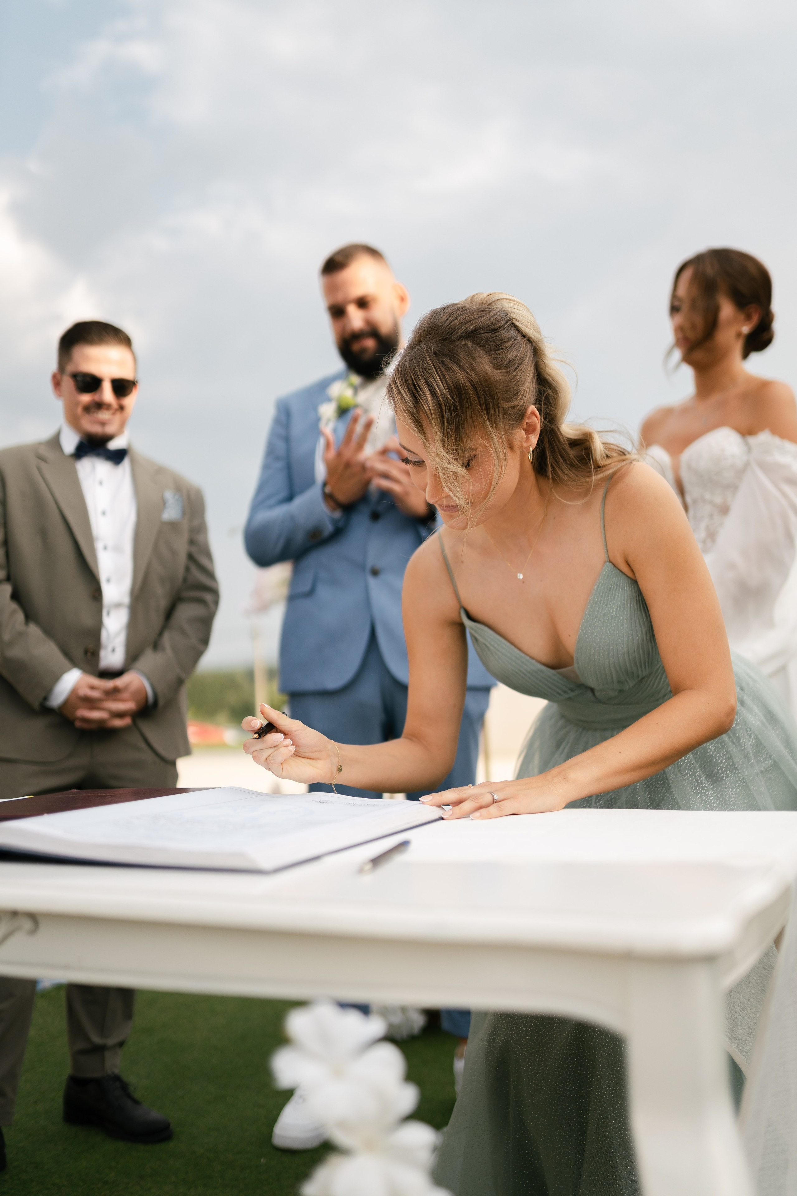 M&D|Between City Lights and Hidden Oasis. Black Sheep Produkcija| Wedding Photography and Wedding Films, based in Kragujevac, Europe / Fotograf i videograf, Kragujevac, Srbija