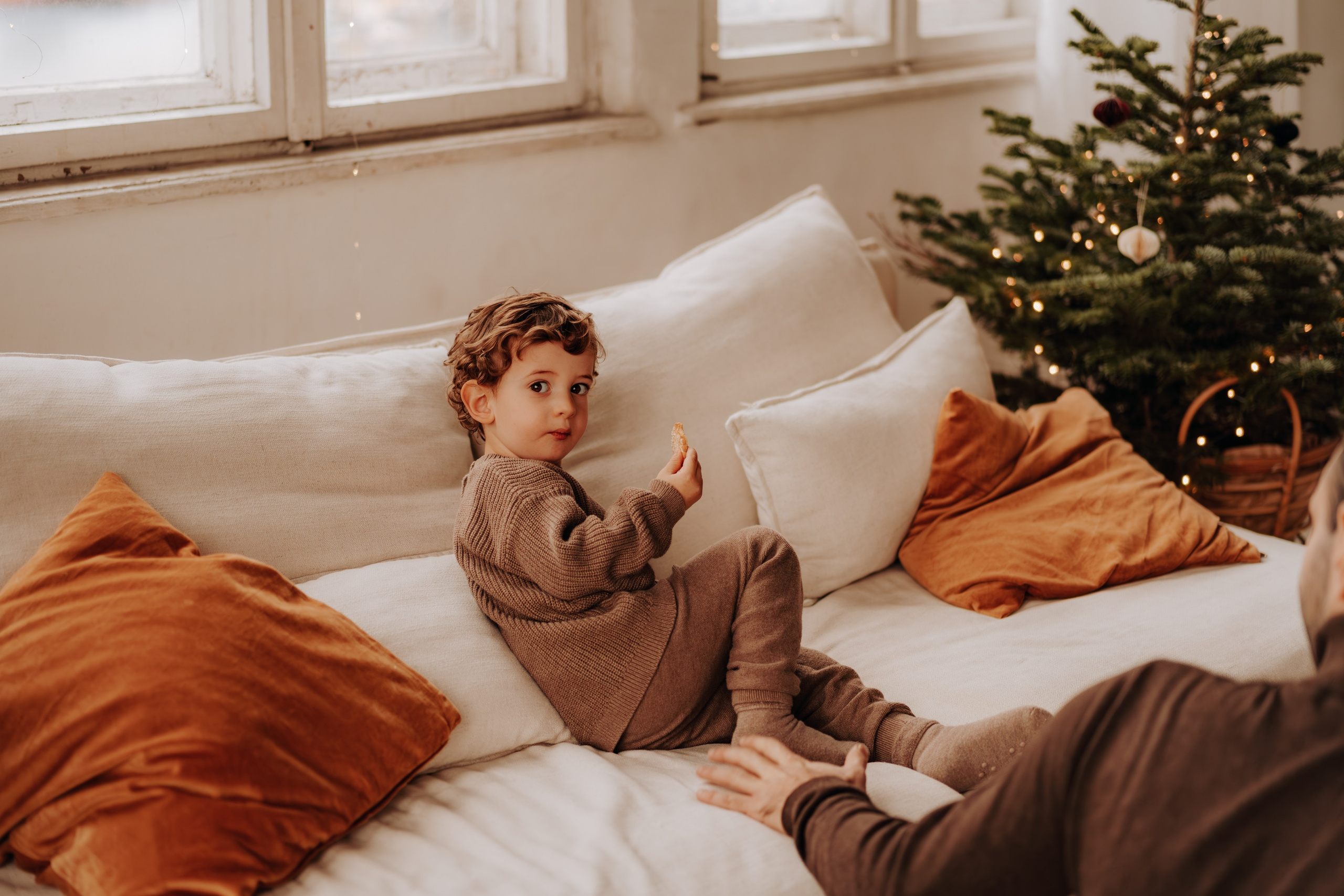 Minimalistyczne sesje świąteczne. Fotograf ślubny & lifestyle Gdańsk, Karolina Baczewska