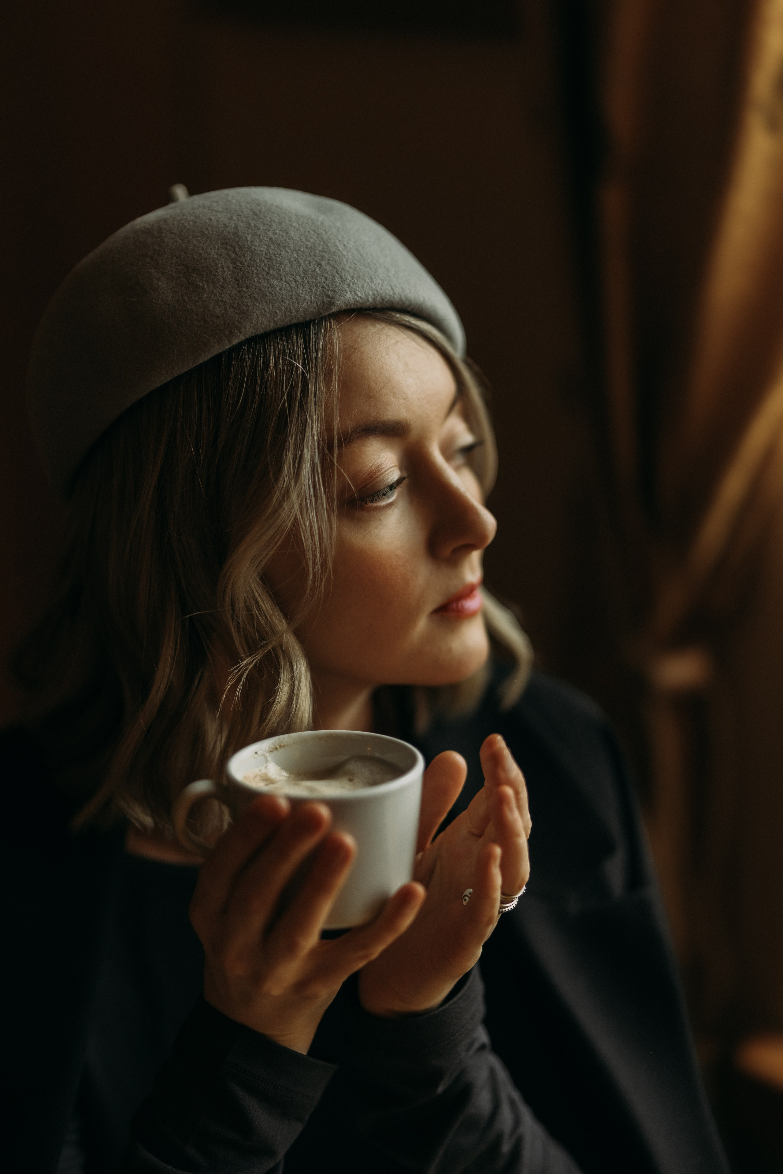 Woman phoshoot. Wedding and portrait photographer in Helsinki Vickan O