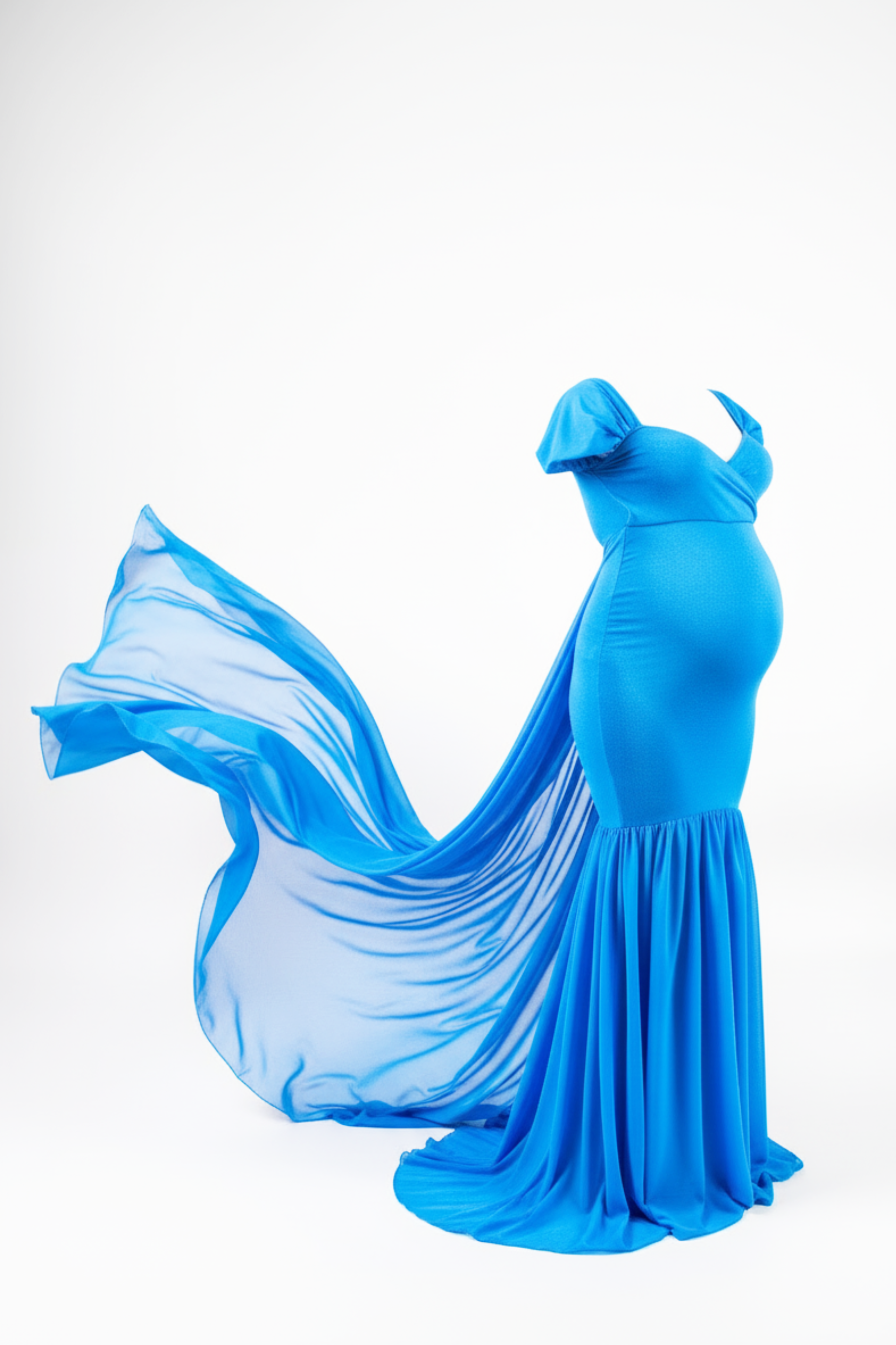 Maternity Wardrobe — Dresses Included for Your Session. Family & Maternity Photographer in Dresden Tatiana Mudryak