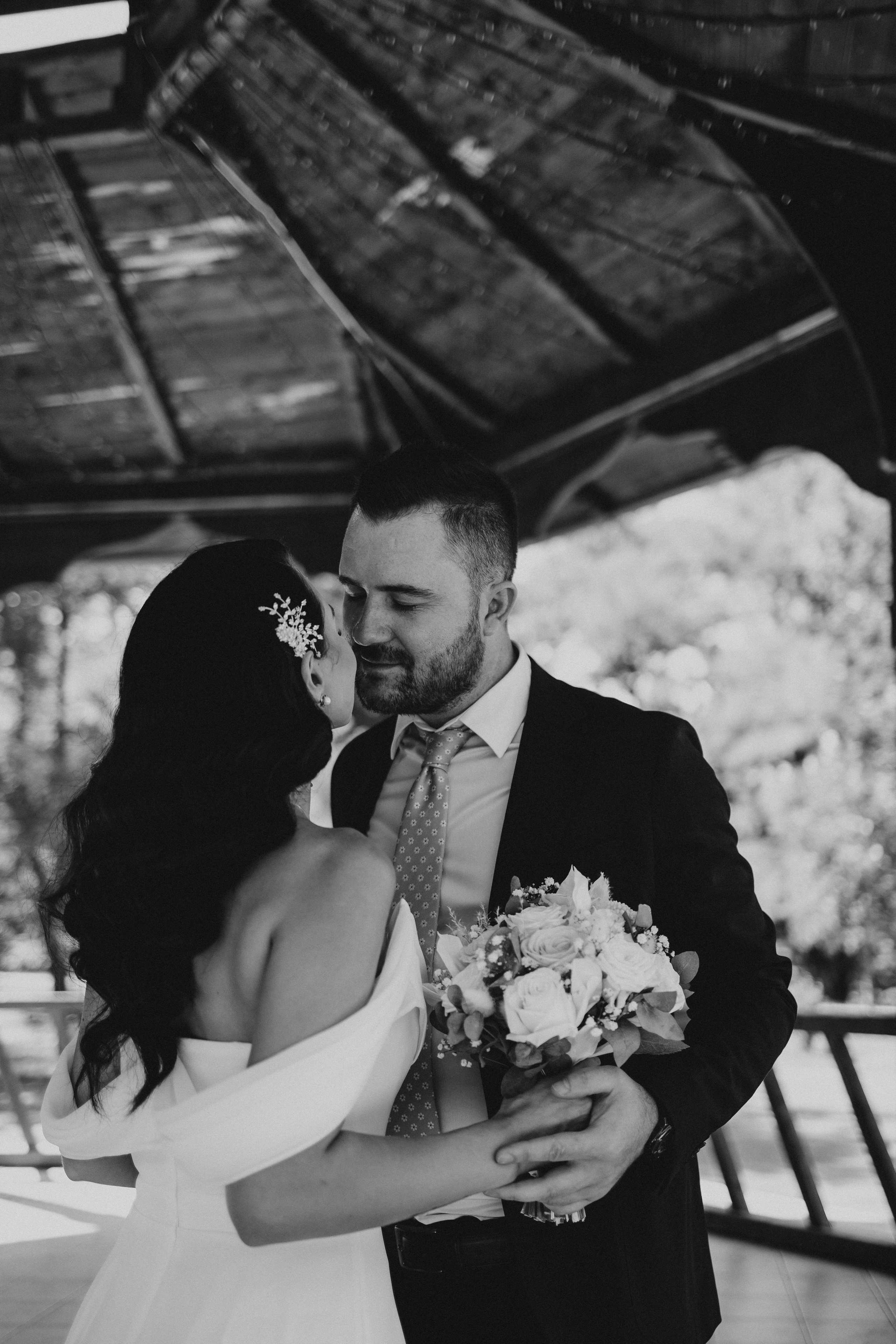 B&I. George Laslău Fotograf