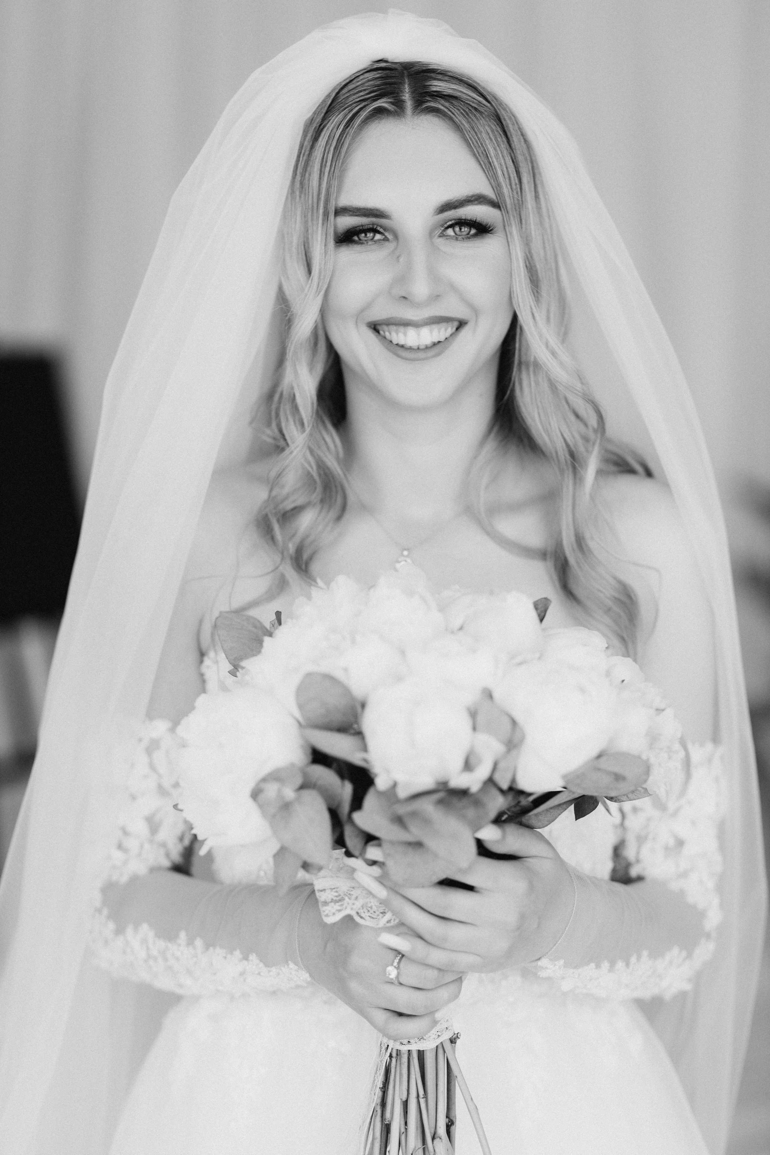 Nikolly & Constantin. Home