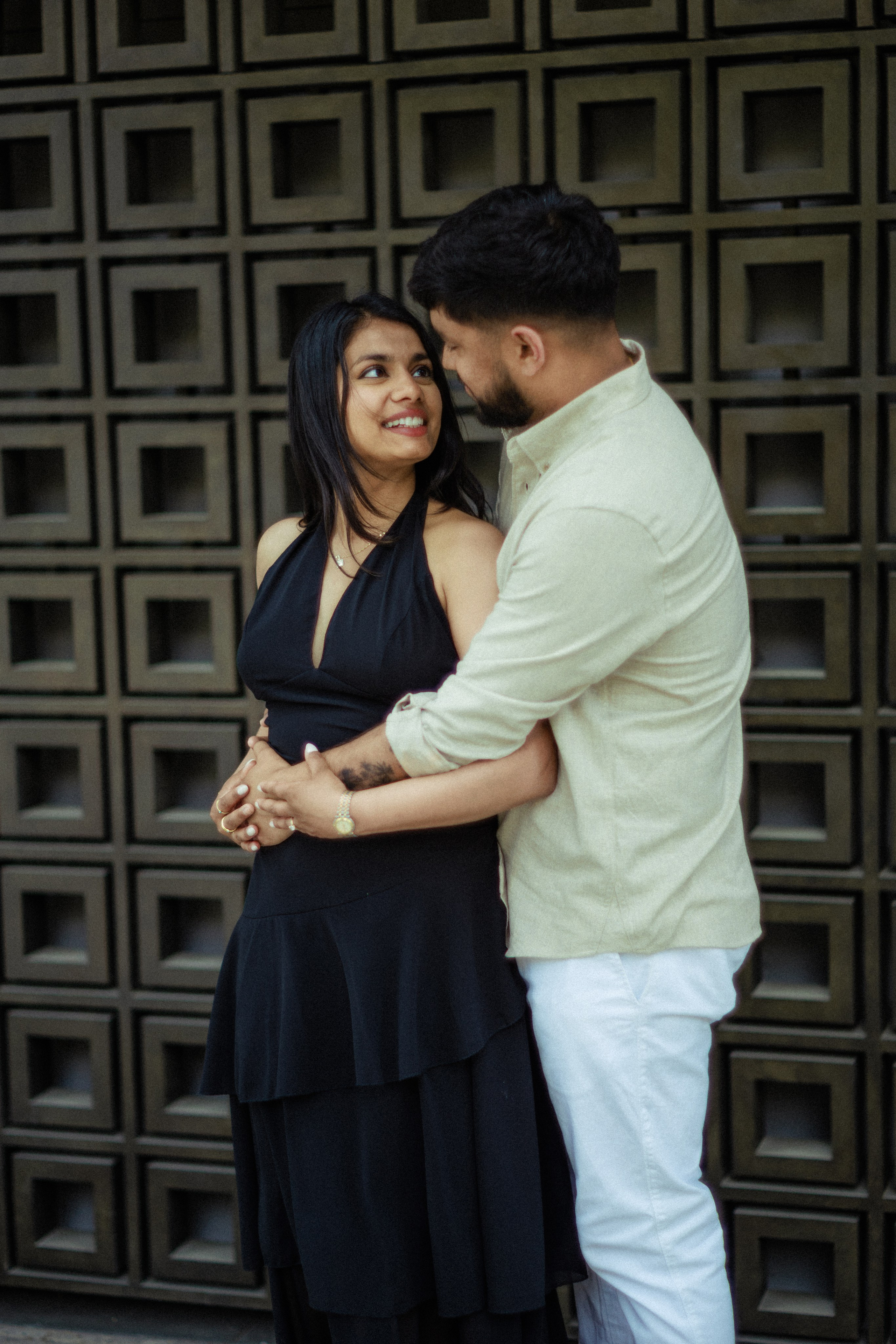 Krishna with husband. Photographer in Greece Kristina