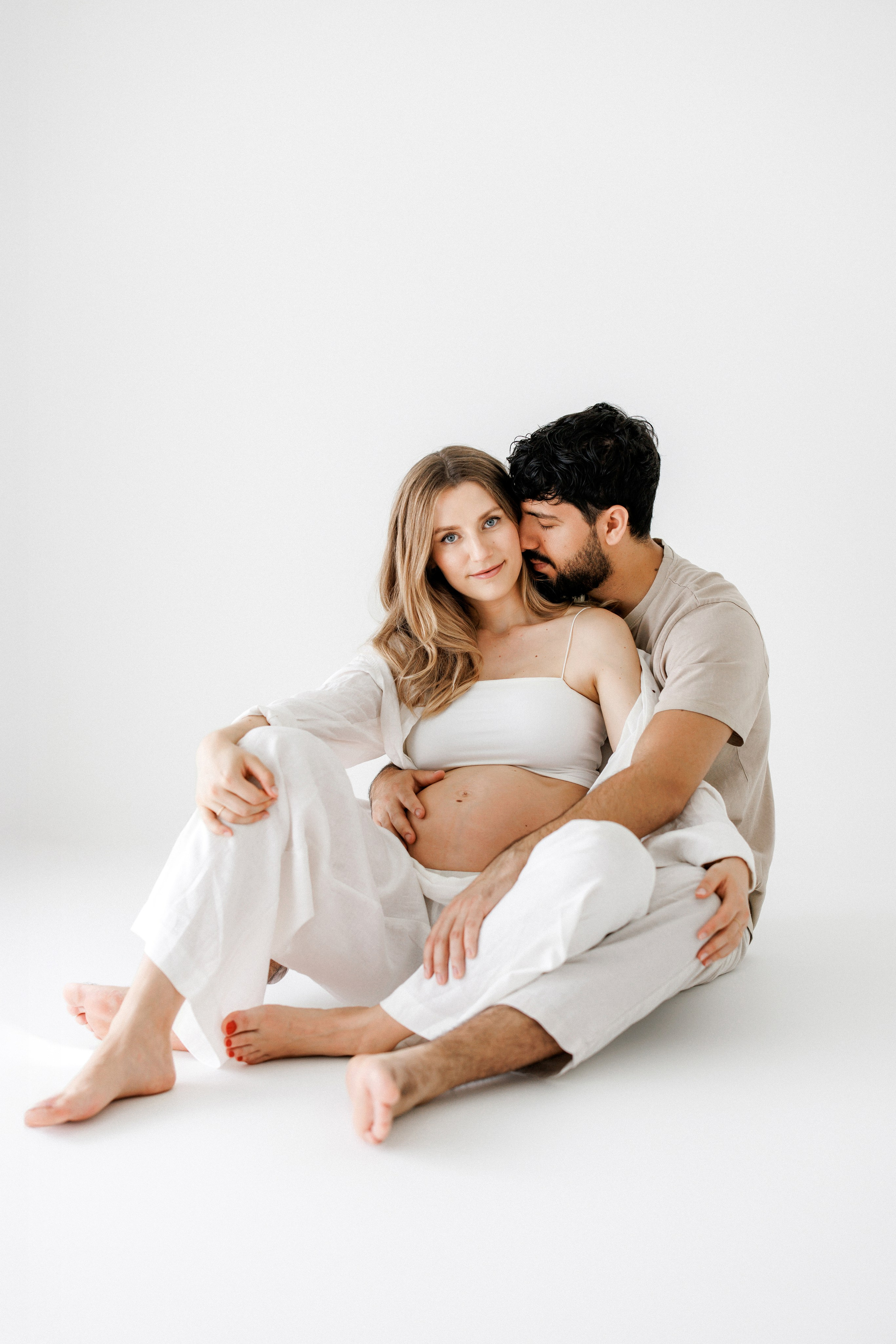 Schwangerschaftsfotografie in der Schweiz — Natürliche & lebendige Babybauchfotos in Zürich & Uster. Wedding and Family Photographer Switzerland and Italy. Valeria Diaz