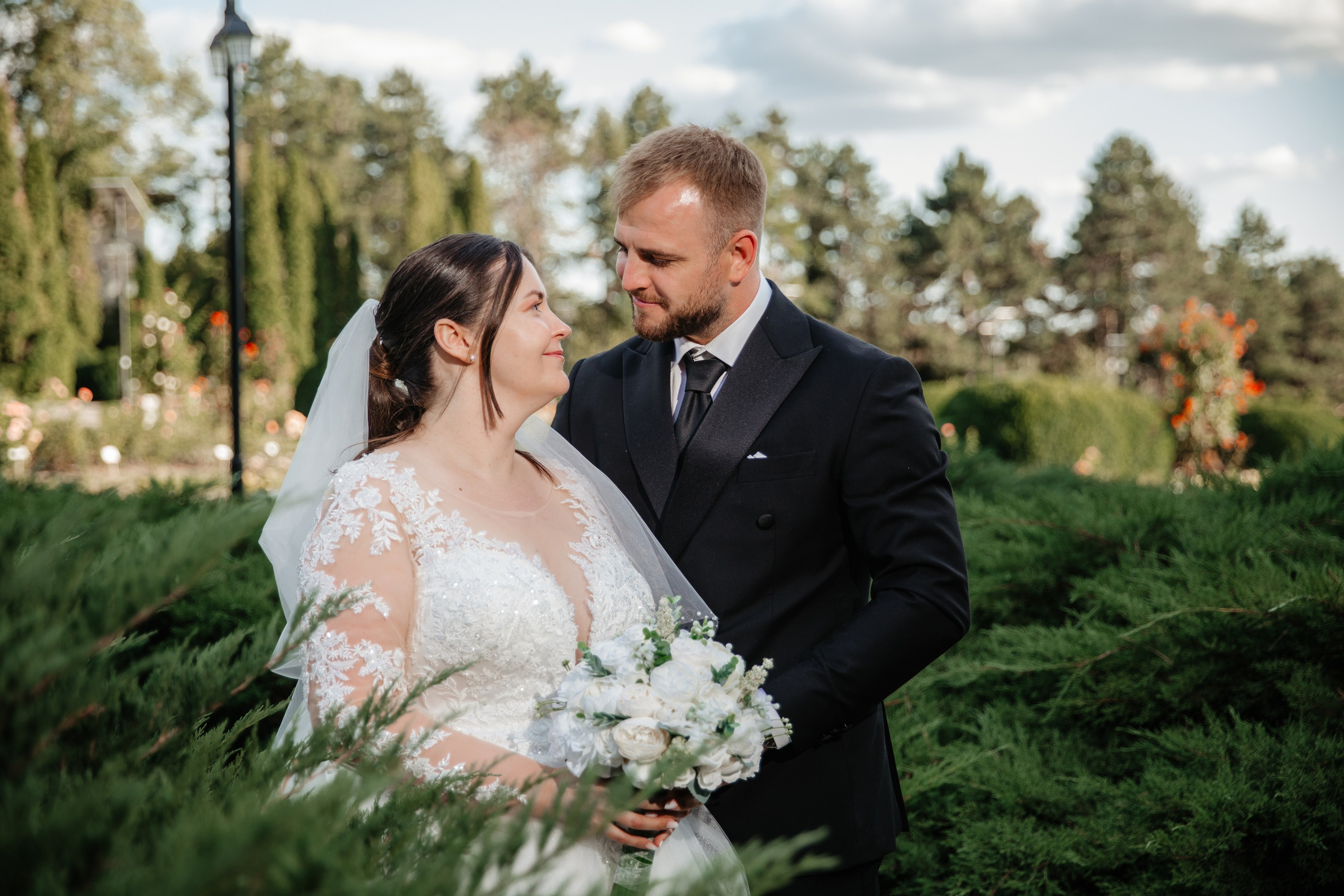 servicii foto. servicii foto Botoșani. servicii foto video Botoșani. fotograf nunta. fotograf evenimente. fotograf nunta Botoșani. Alin chirila. Alin chirila fotograf. Alinofotostudio.- Mire și mireasă – Sergiu & Liliana – ziua nunții, 2024  - Emoții în ziua nunții – Sergiu și Liliana  - Dansul mirilor – fotografie artistică nuntă 2024  - Sedinta foto romantică în natură – Sergiu & Liliana  - Rochia de mireasă și detalii de nuntă elegante