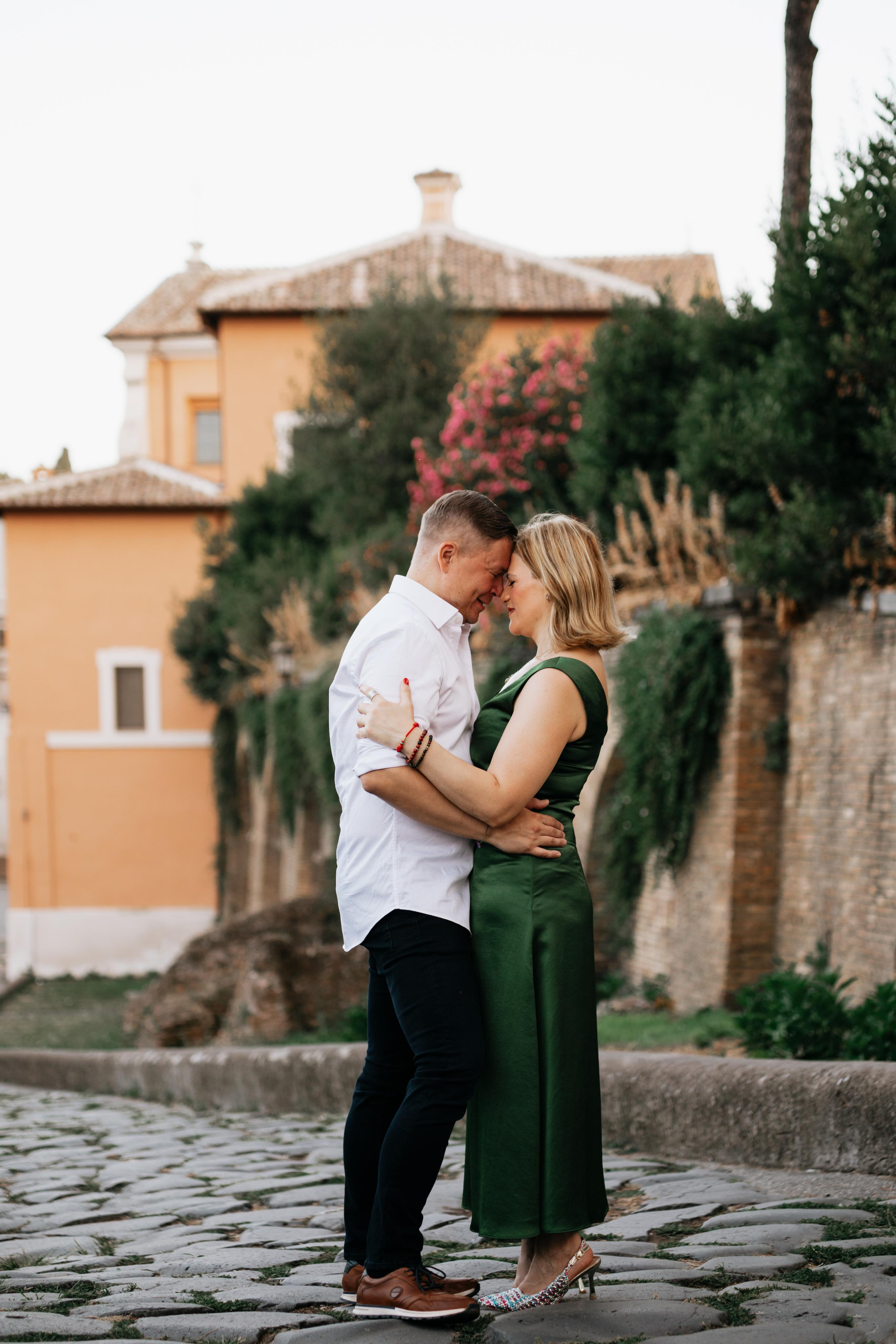 Eleni & Juha. Romantic Photoshoot. Photographer in Rome