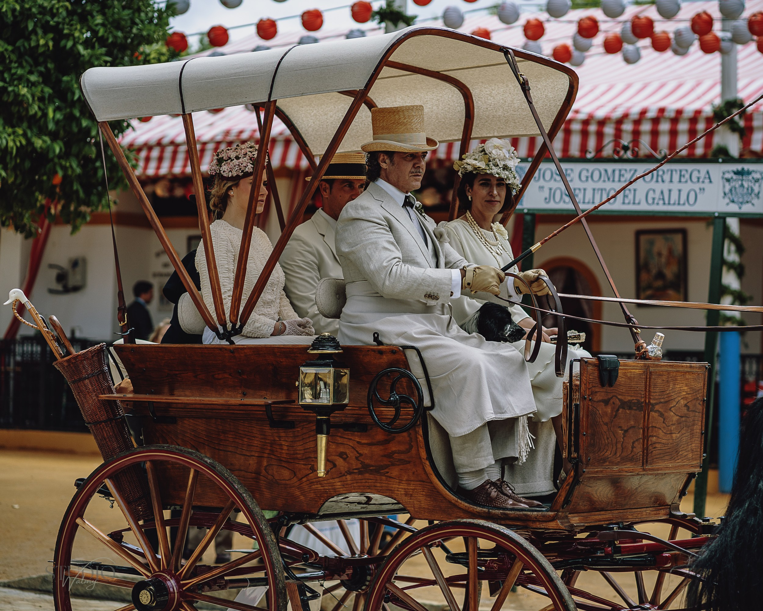 Sesión de fotos en feria de Abril de Sevilla. Inicio