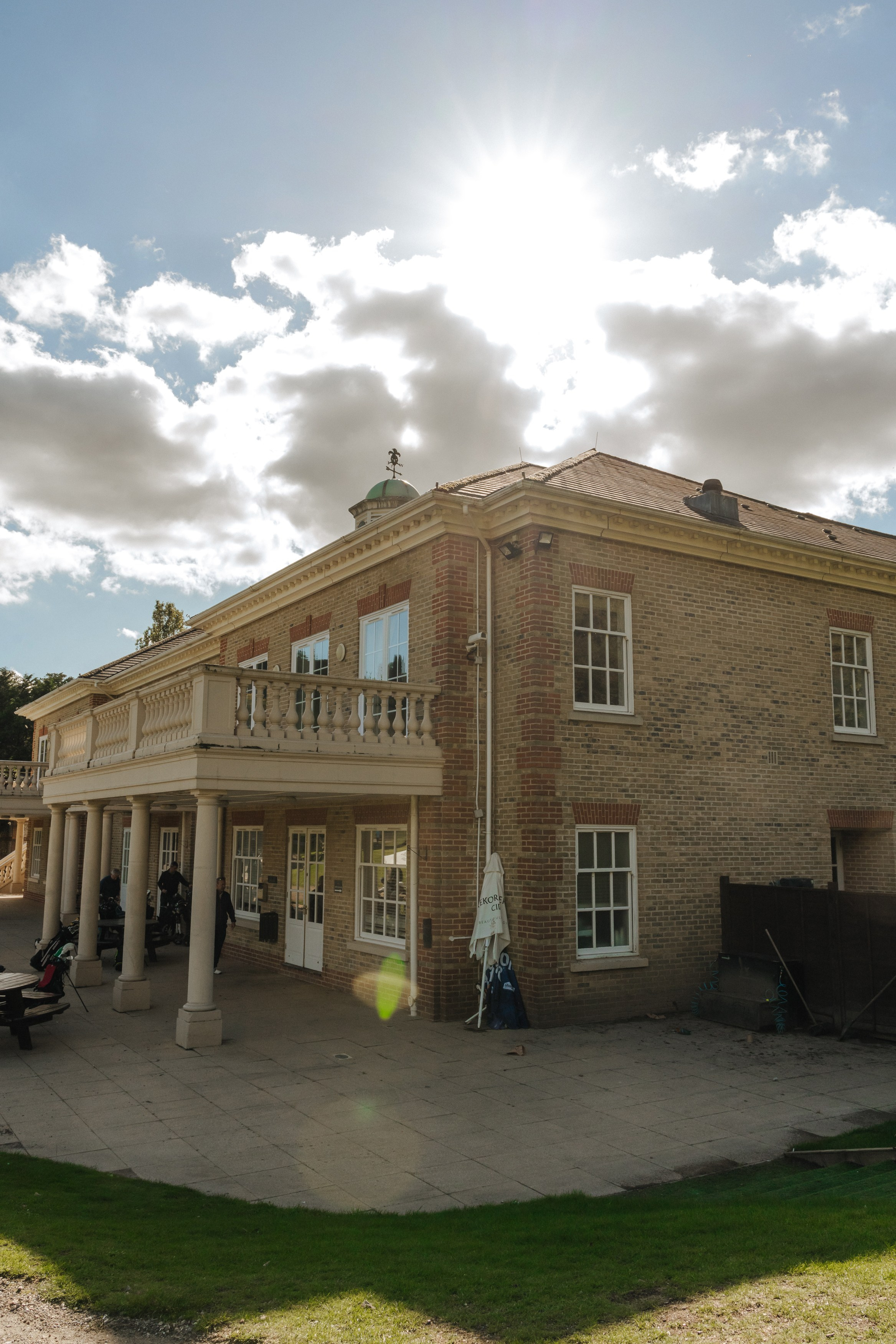 A wedding at Woldingham Golf Club, Woldingham Golf Club wedding, wedding photographer at Woldingham Golf Club