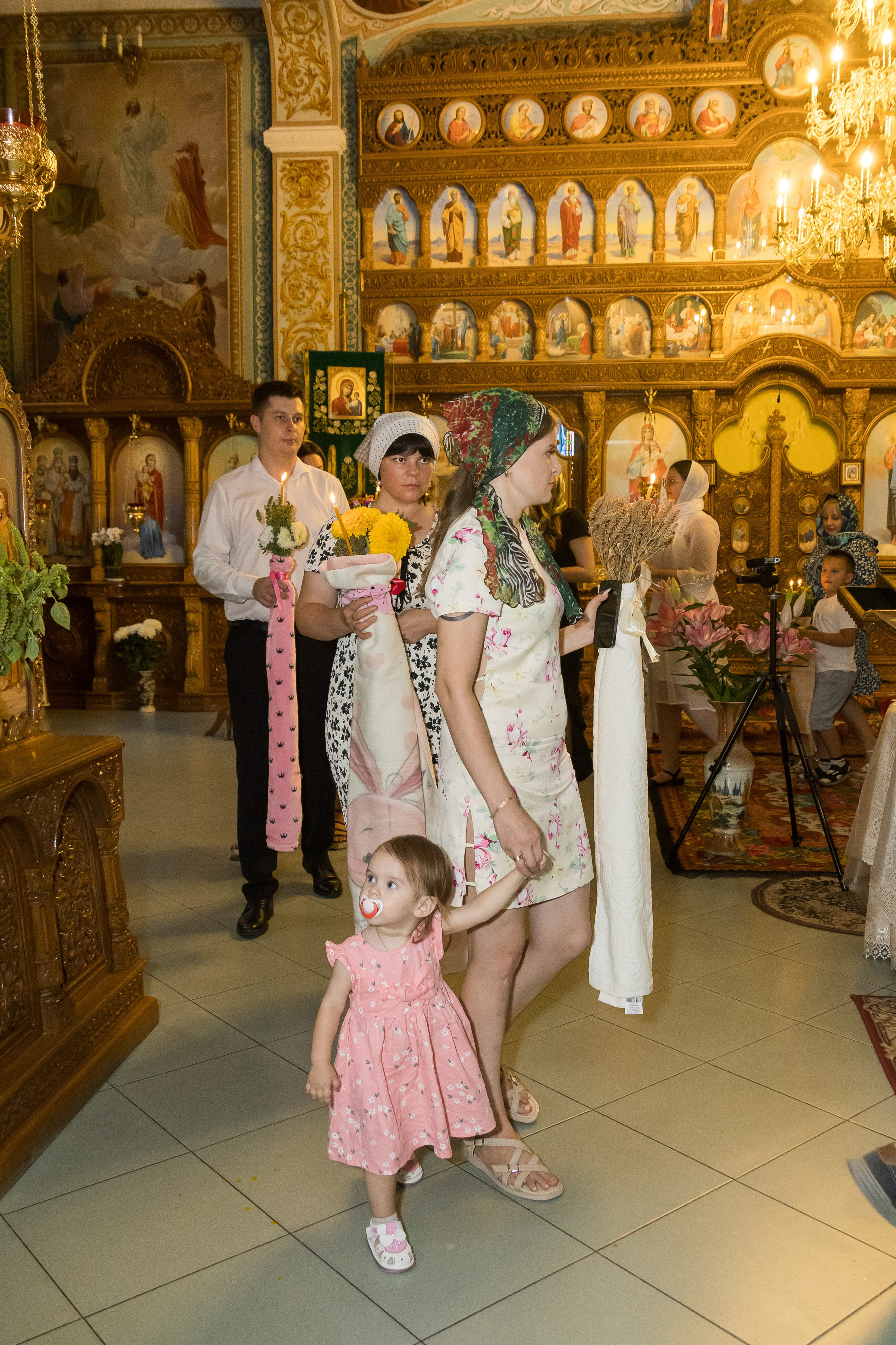 Lya - Foto si video de botez si cumatrie. ✔️ Servicii foto si video in Chisinau Moldova - Cinematic.md