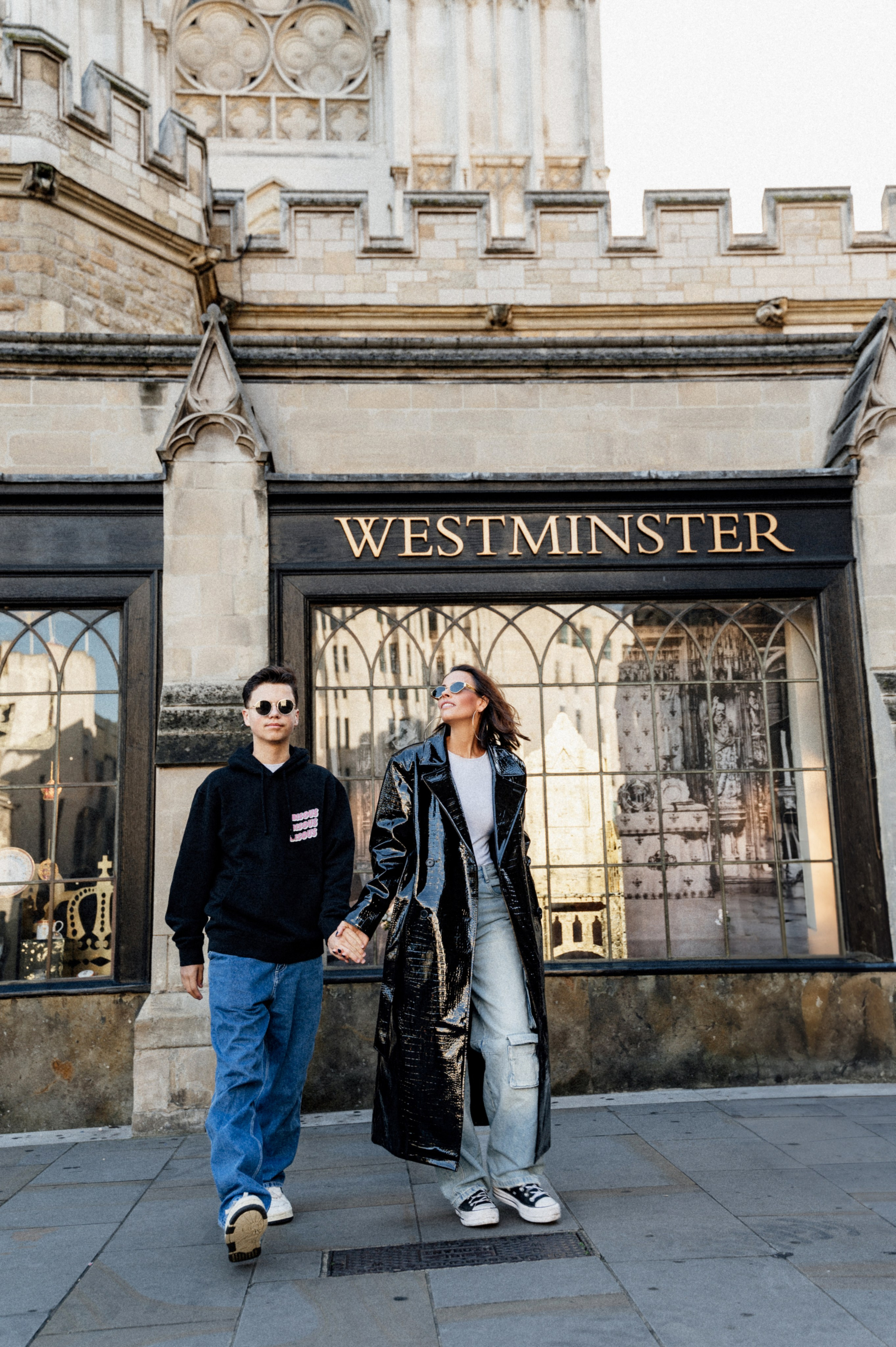 Tower Bridge+Westminster Carmela with son. FAMILY AND WEDDING PHOTOGRAPHER IN LONDON MARINA RIVA