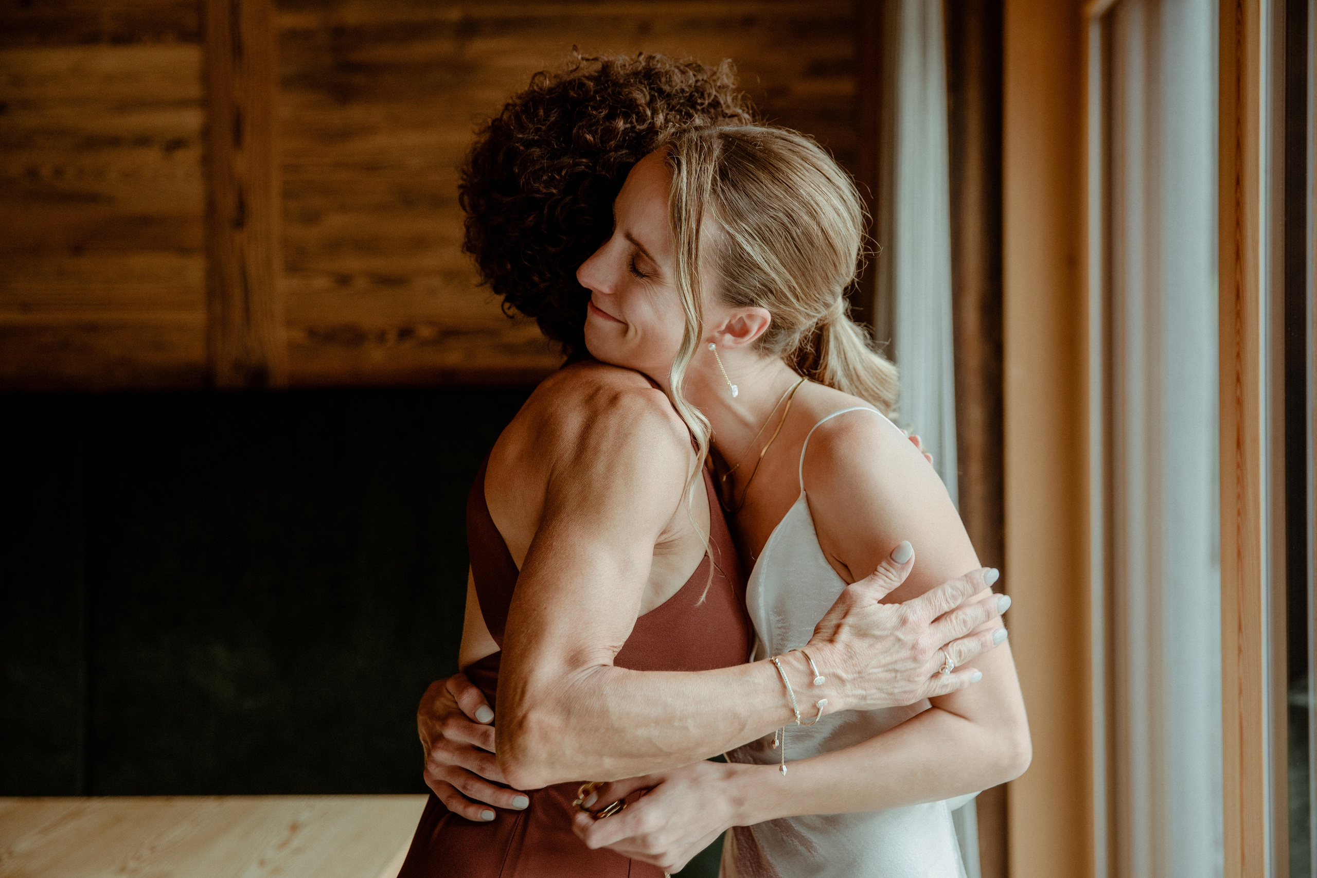 Intimate Wedding in the Dolomites. Iceland elopement photo and video | Nikolaichik Photo