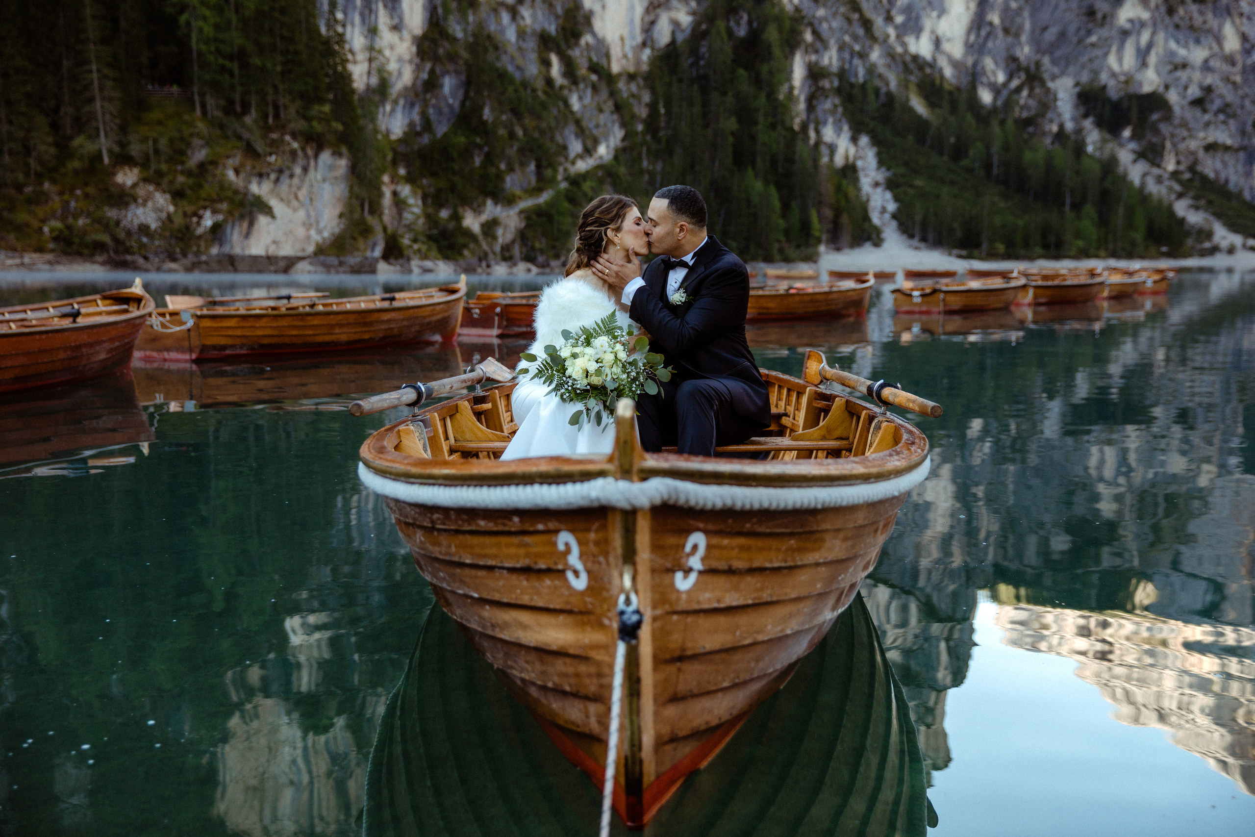 elopement photographer Lago di Braies