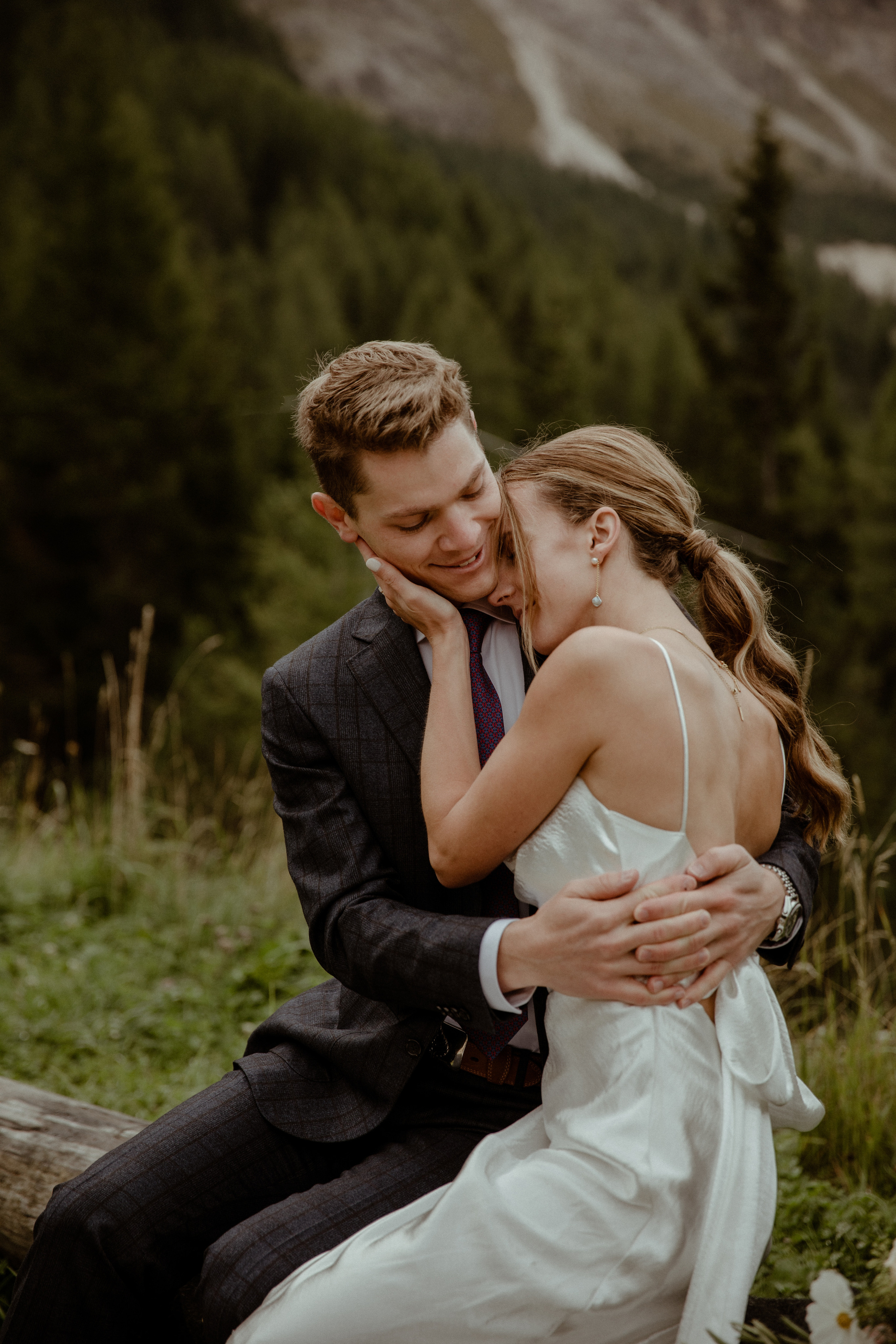 Intimate Wedding in the Dolomites. Iceland elopement photo and video | Nikolaichik Photo