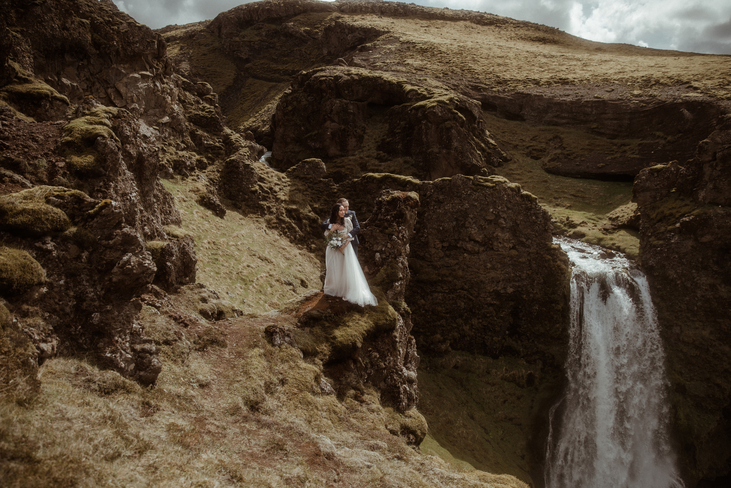 Hiking Iceland Elopement. Iceland elopement photographer & videographer