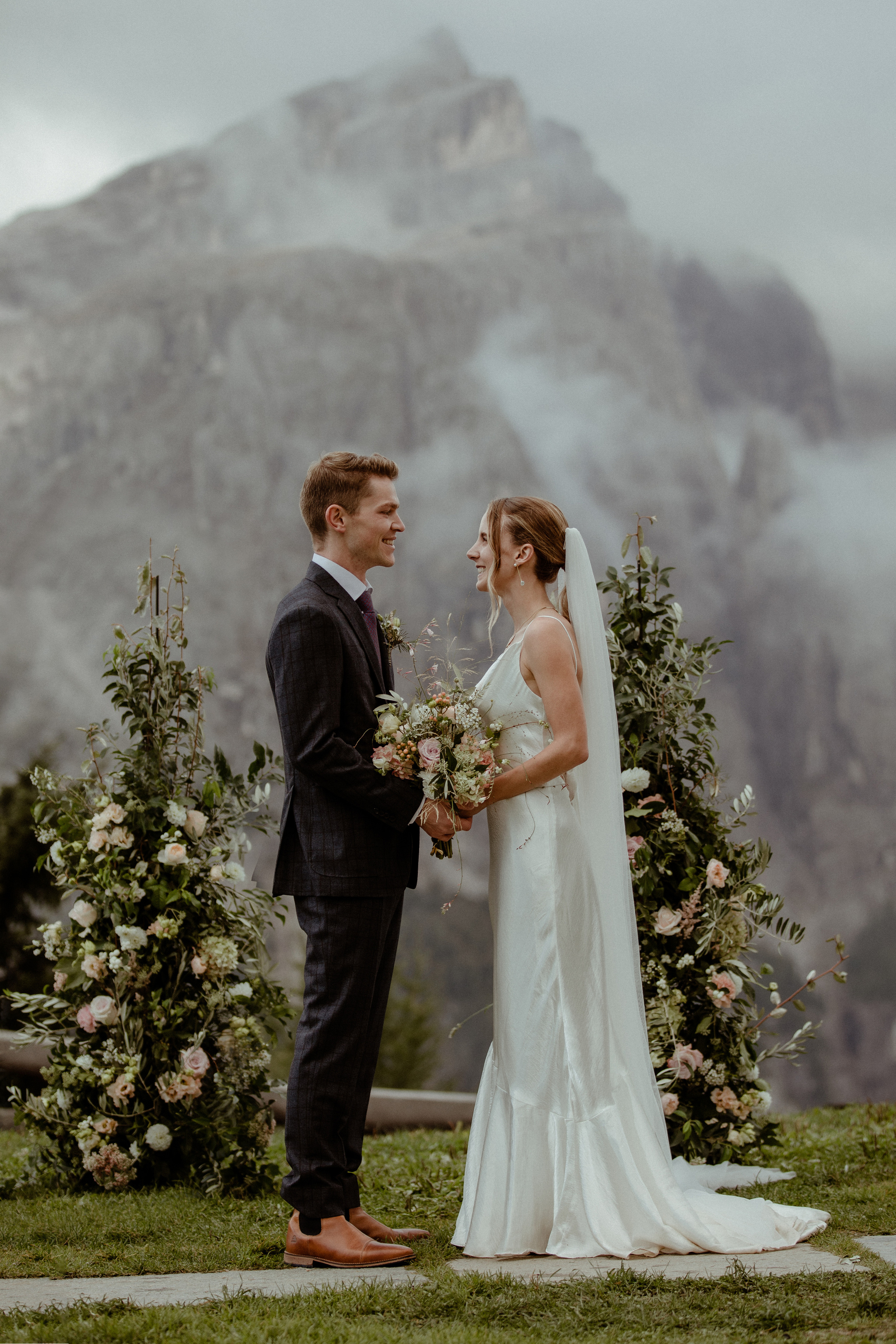 Intimate Wedding in the Dolomites. Iceland elopement photo and video | Nikolaichik Photo