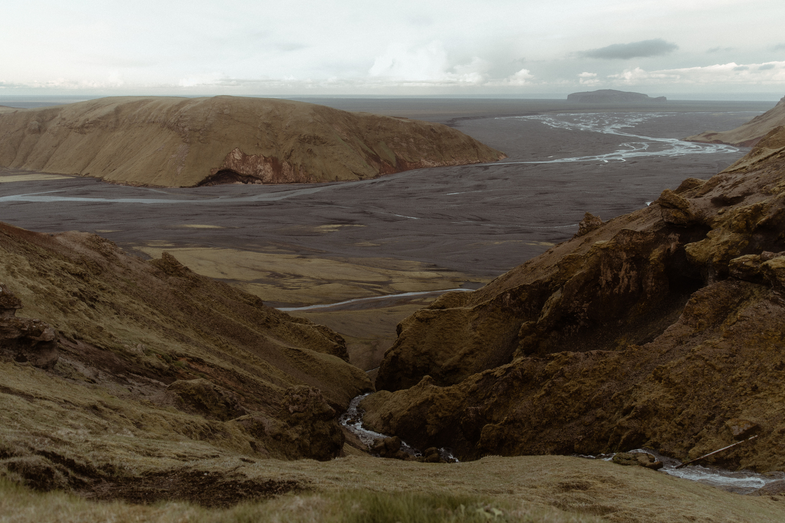 Hiking Iceland Elopement. Iceland elopement photographer & videographer