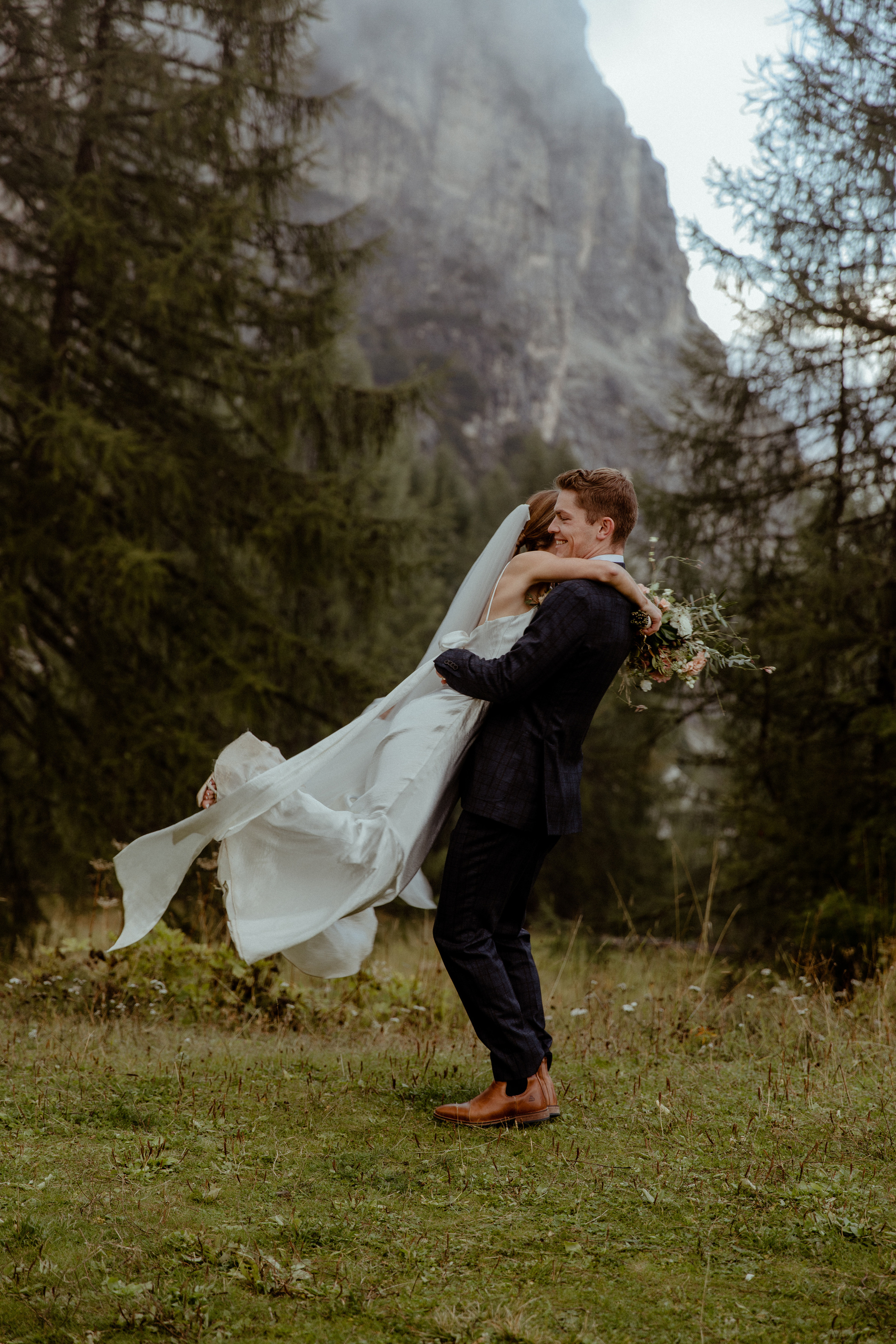 Intimate Wedding in the Dolomites. Iceland elopement photo and video | Nikolaichik Photo