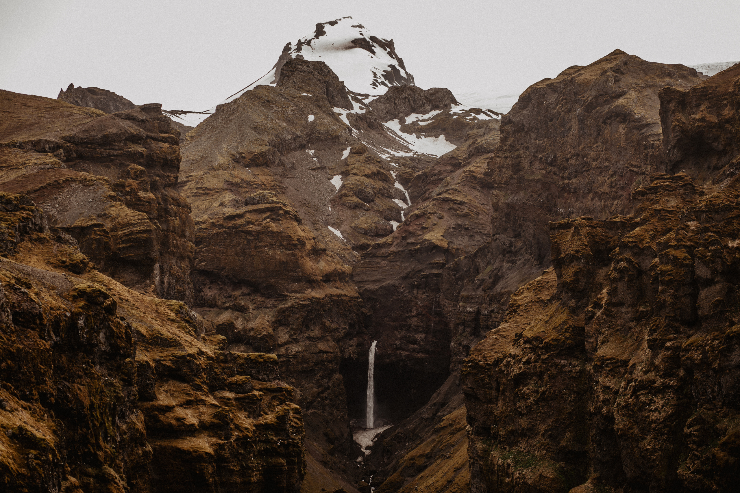 Couple photoshoot in front of volcano eruption in Iceland. Iceland elopement photo and video | Nikolaichik Photo