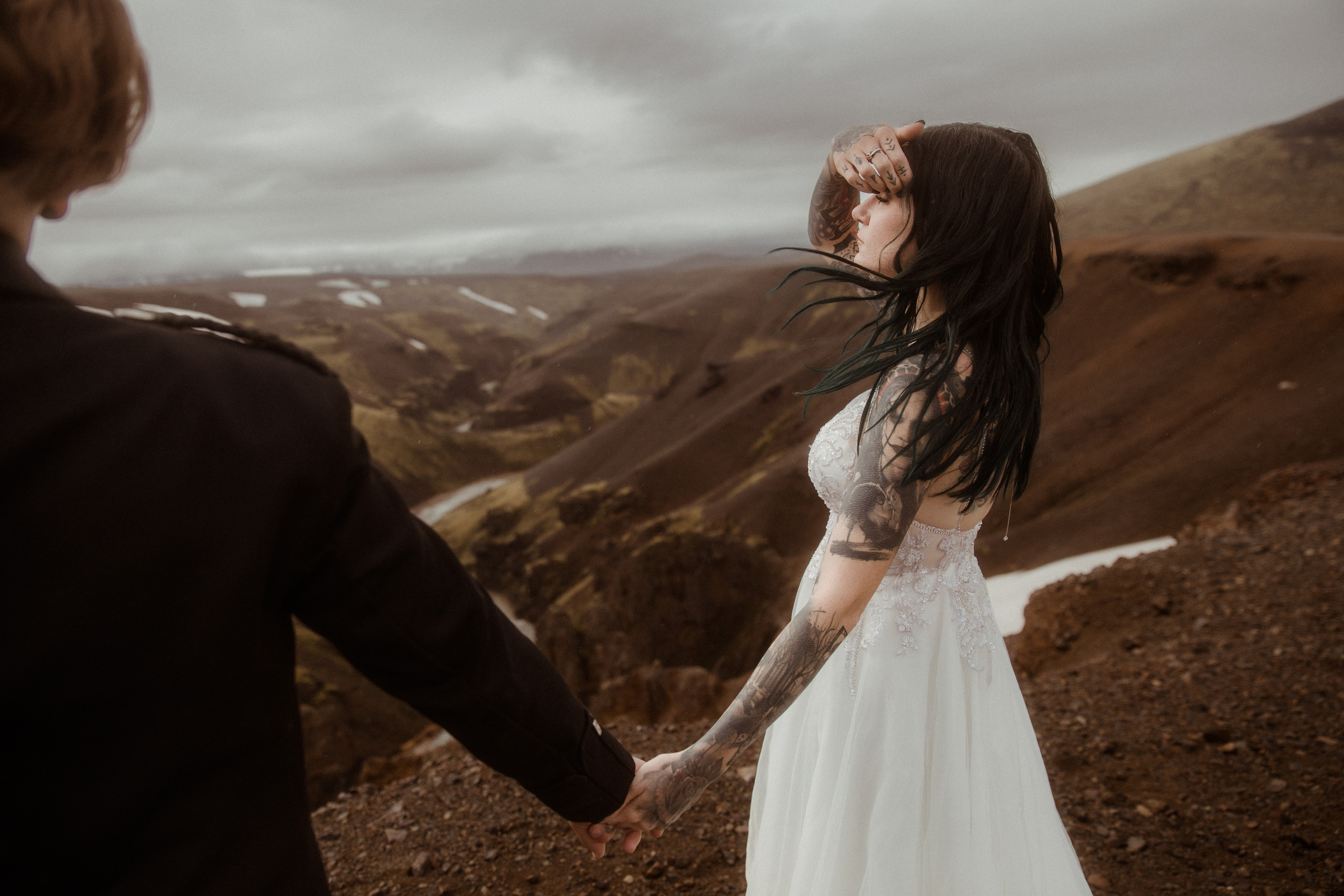 Wedding in Iceland’s Highlands. Iceland elopement photographer & videographer