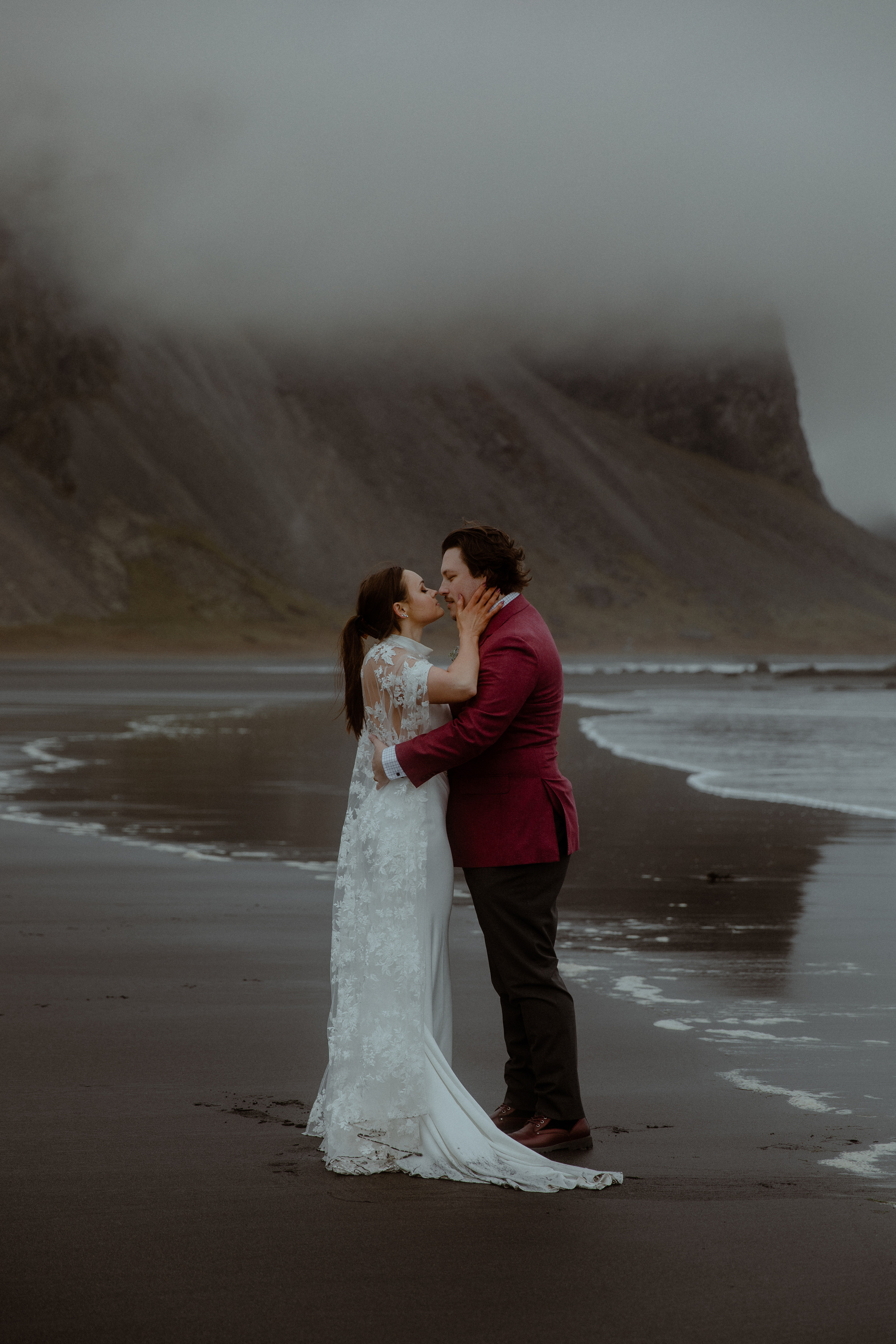 Secret hiking Elopement in Iceland. Iceland elopement photo and video | Nikolaichik Photo