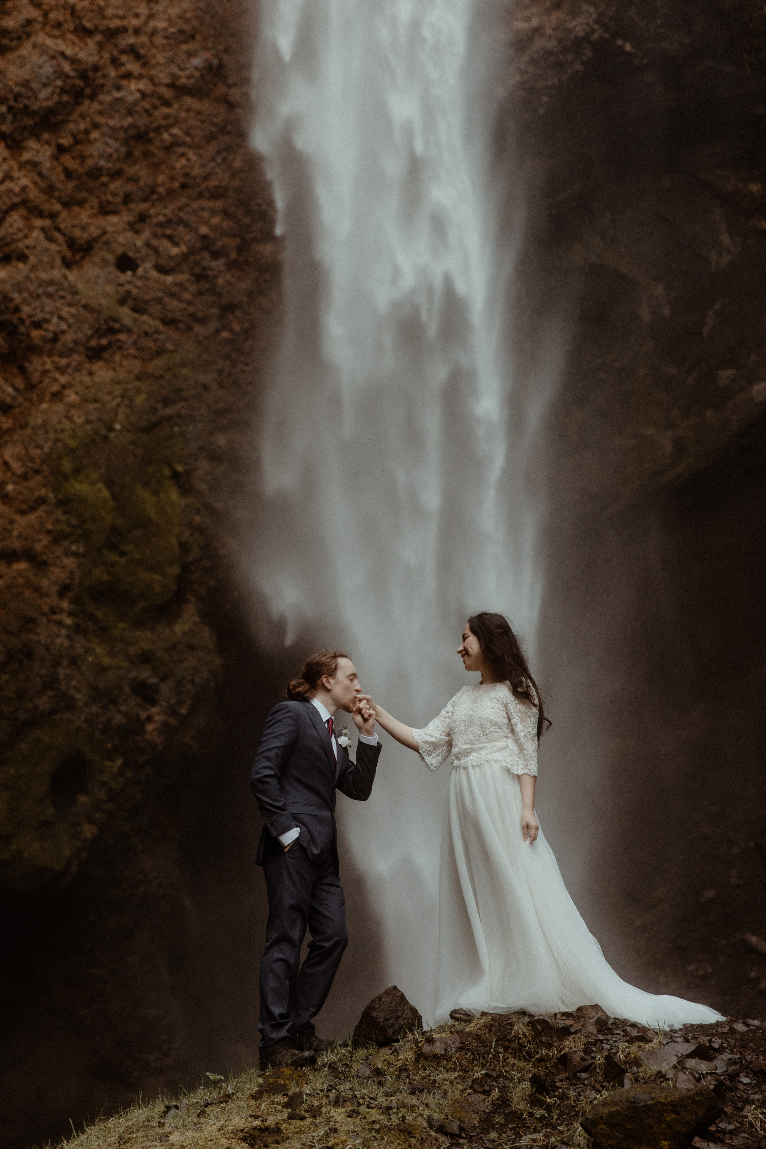 Hiking Iceland Elopement. Iceland elopement photographer & videographer