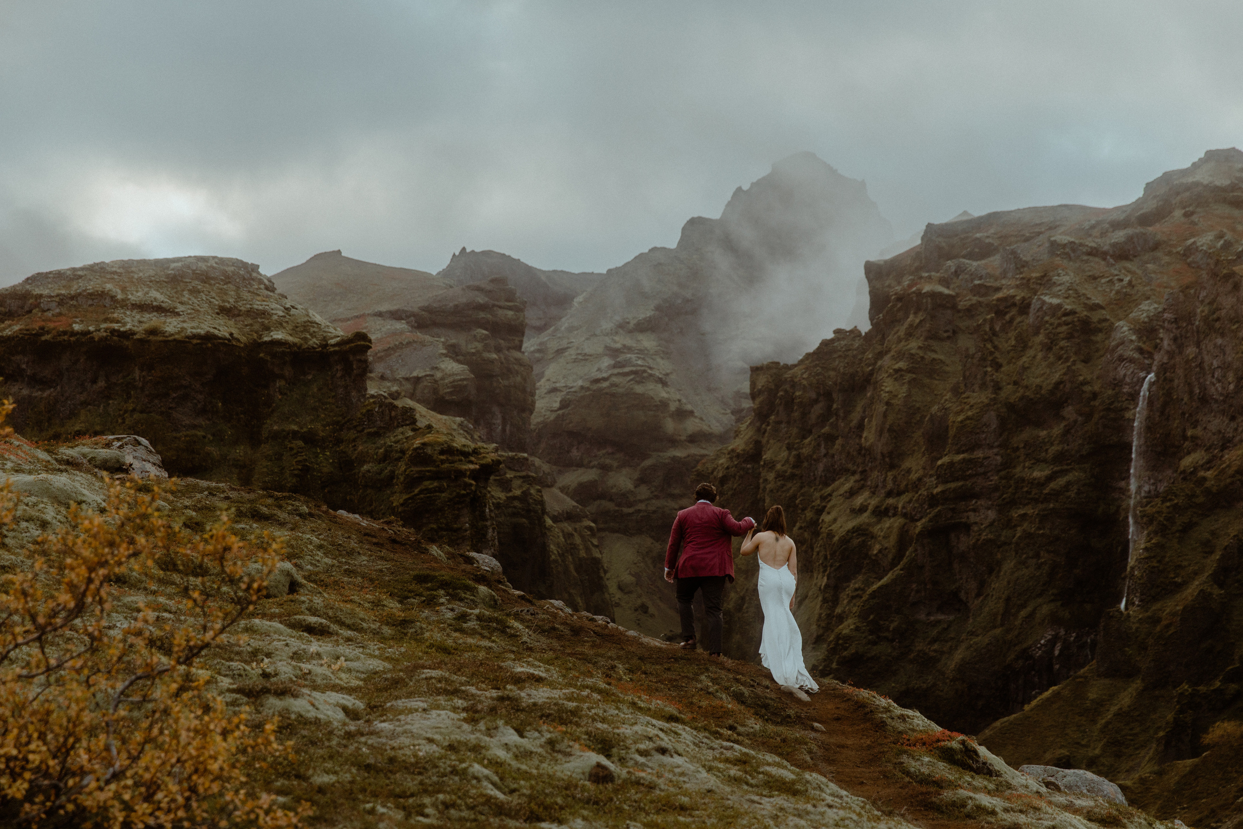 Secret hiking Elopement in Iceland. Iceland elopement photo and video | Nikolaichik Photo